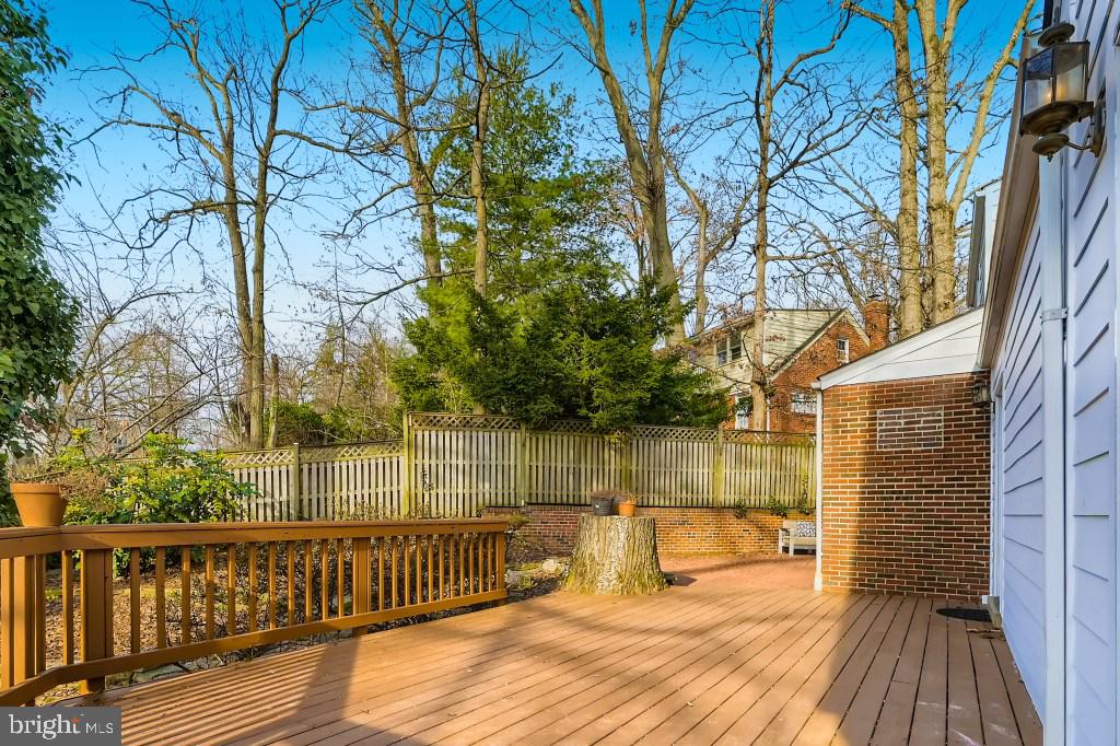 FOUR CORNERS - Residential