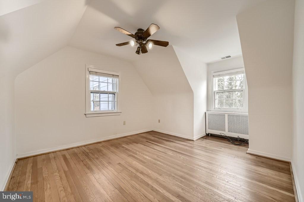 FOUR CORNERS - Residential