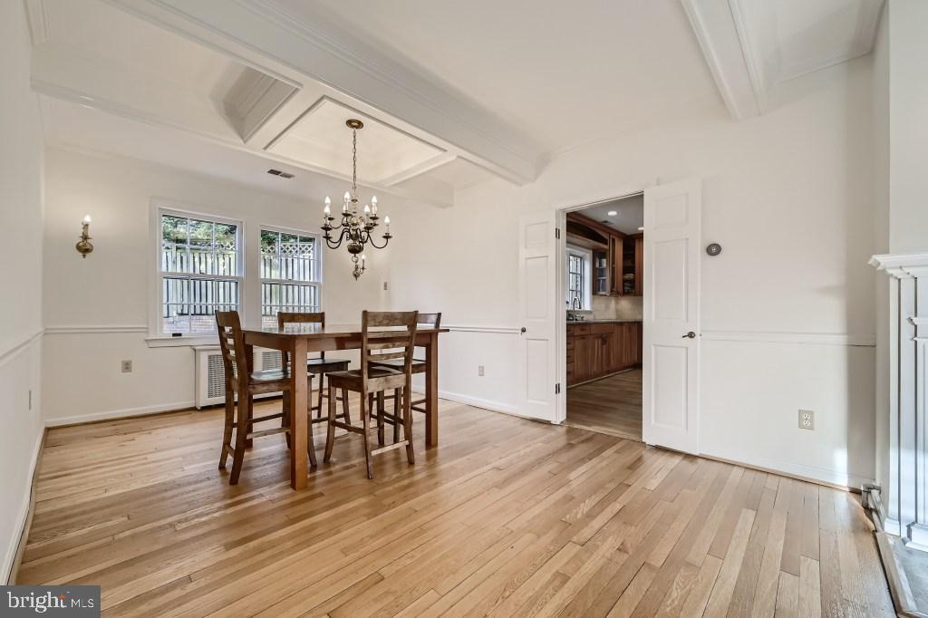 FOUR CORNERS - Residential