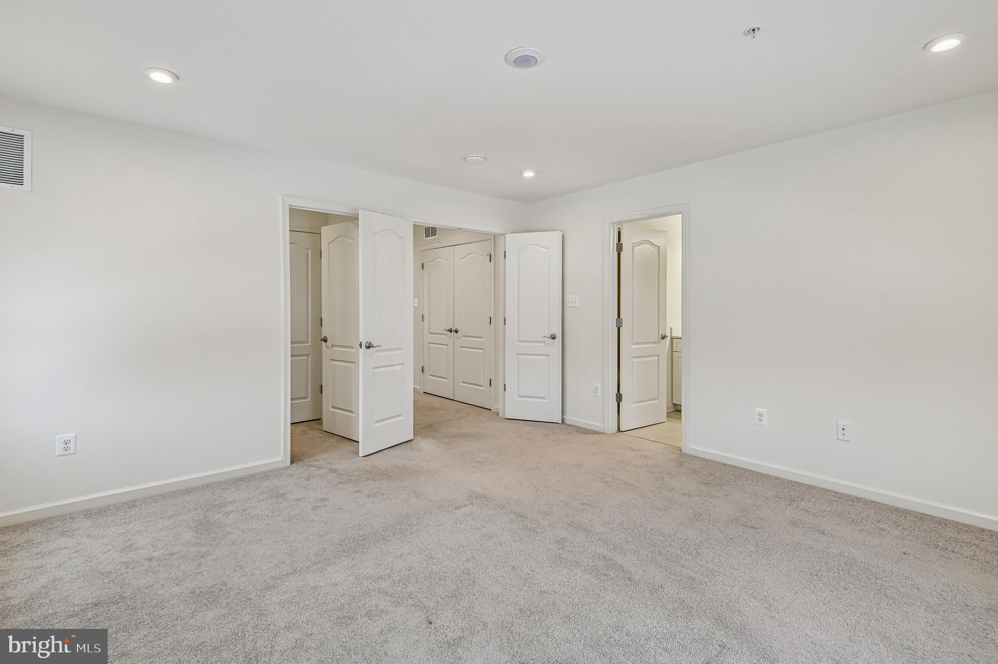 THE RIDGES - Residential