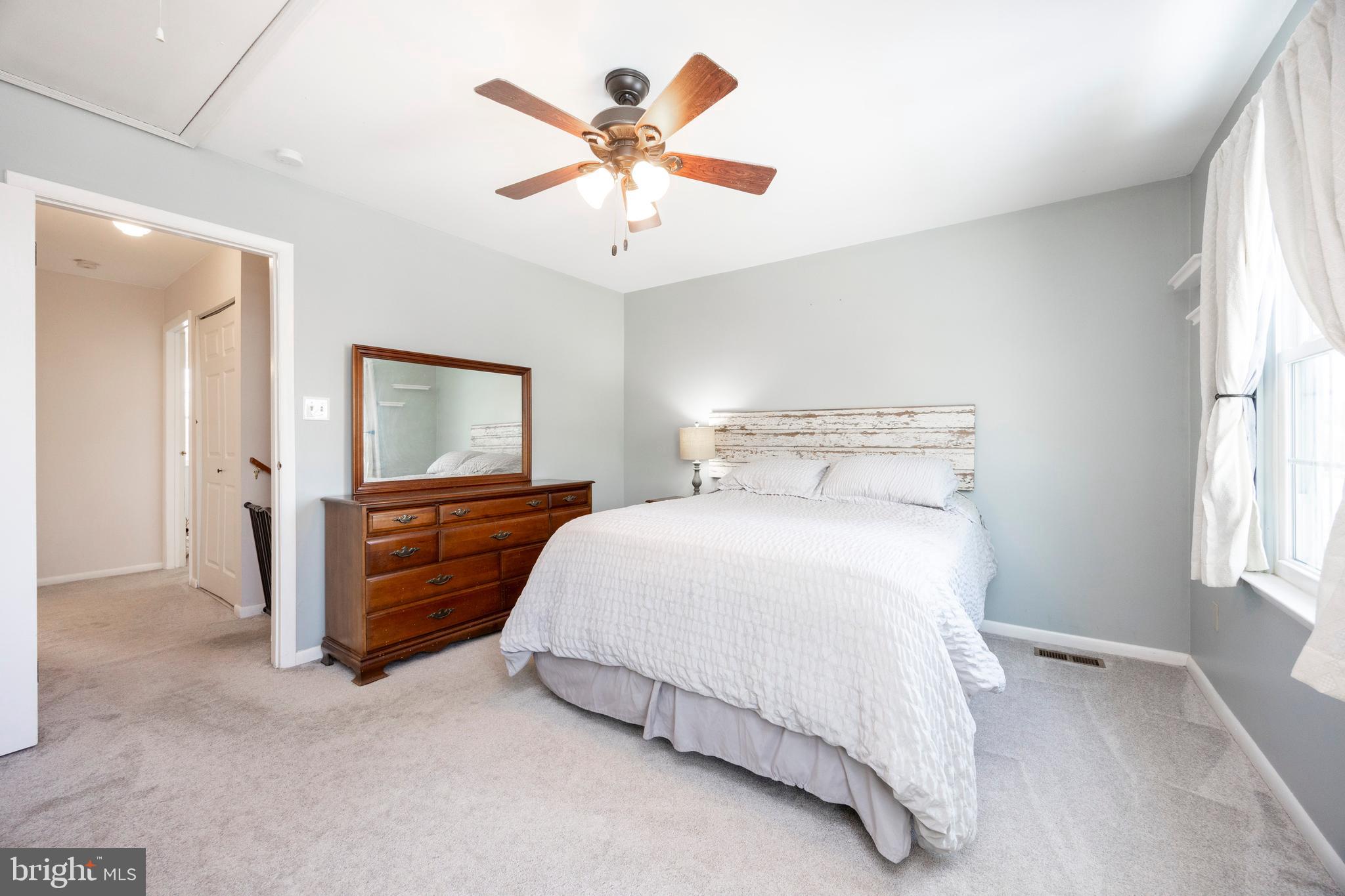 BEAVER RUN KNOLL - Residential