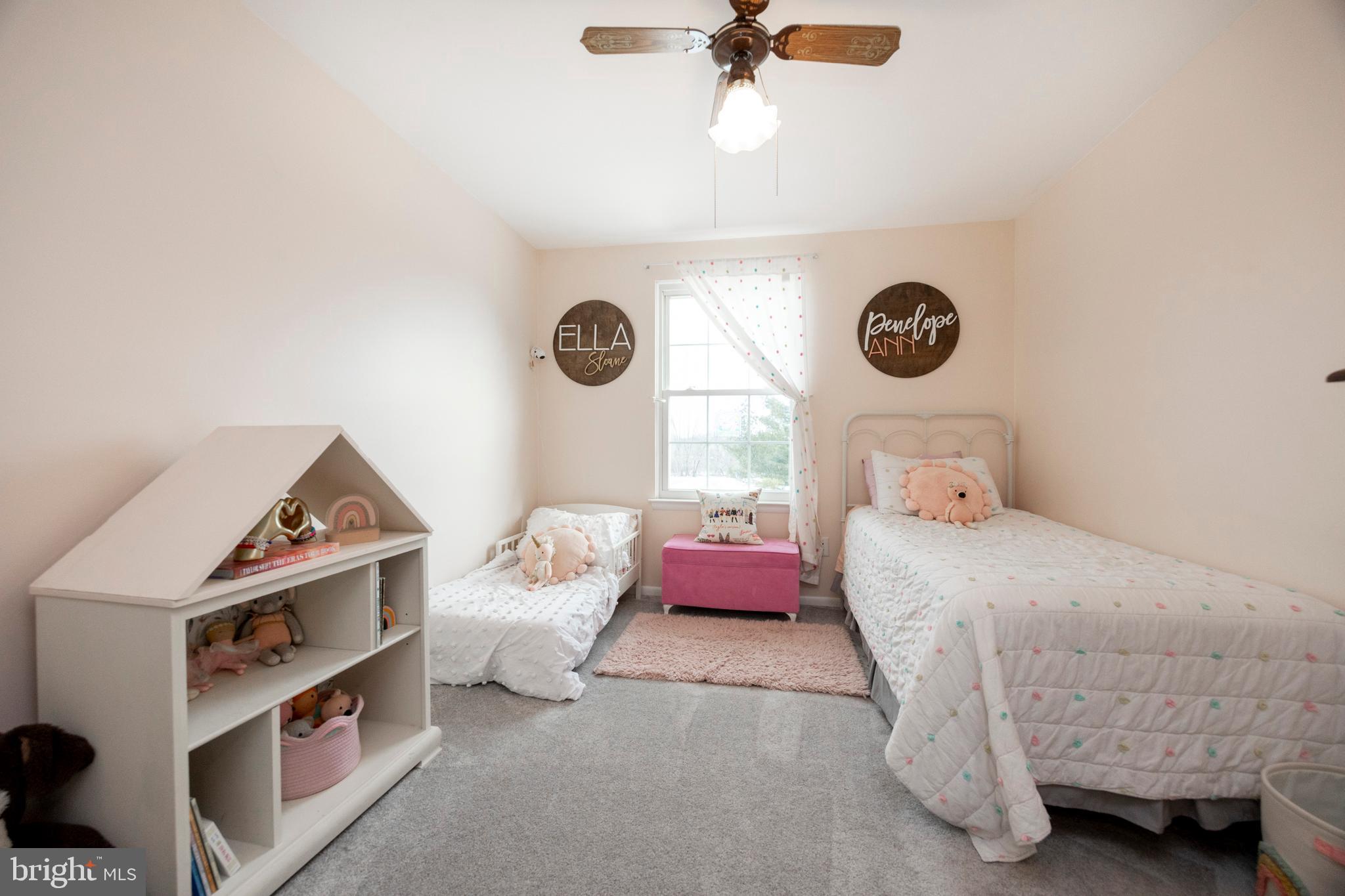 BEAVER RUN KNOLL - Residential