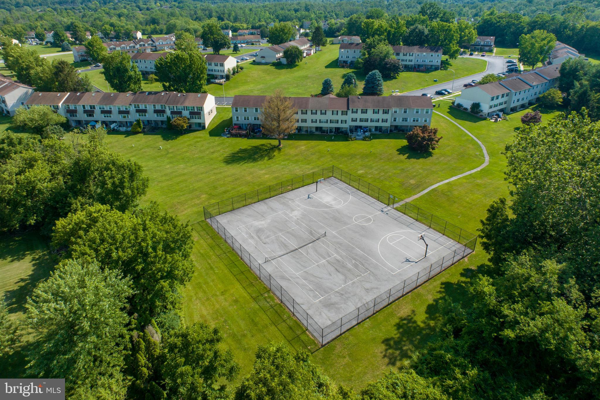 BEAVER RUN KNOLL - Residential