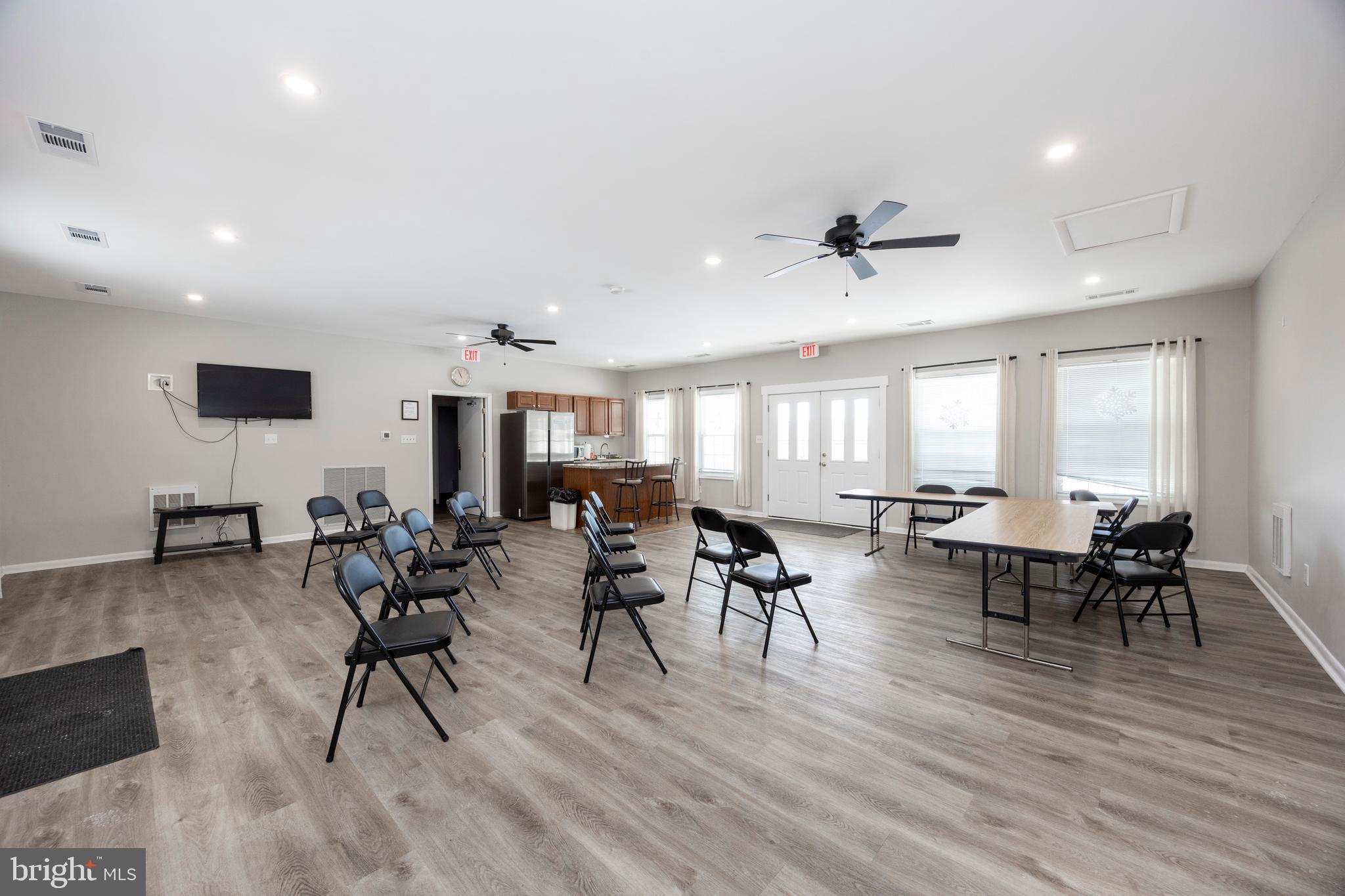 BEAVER RUN KNOLL - Residential