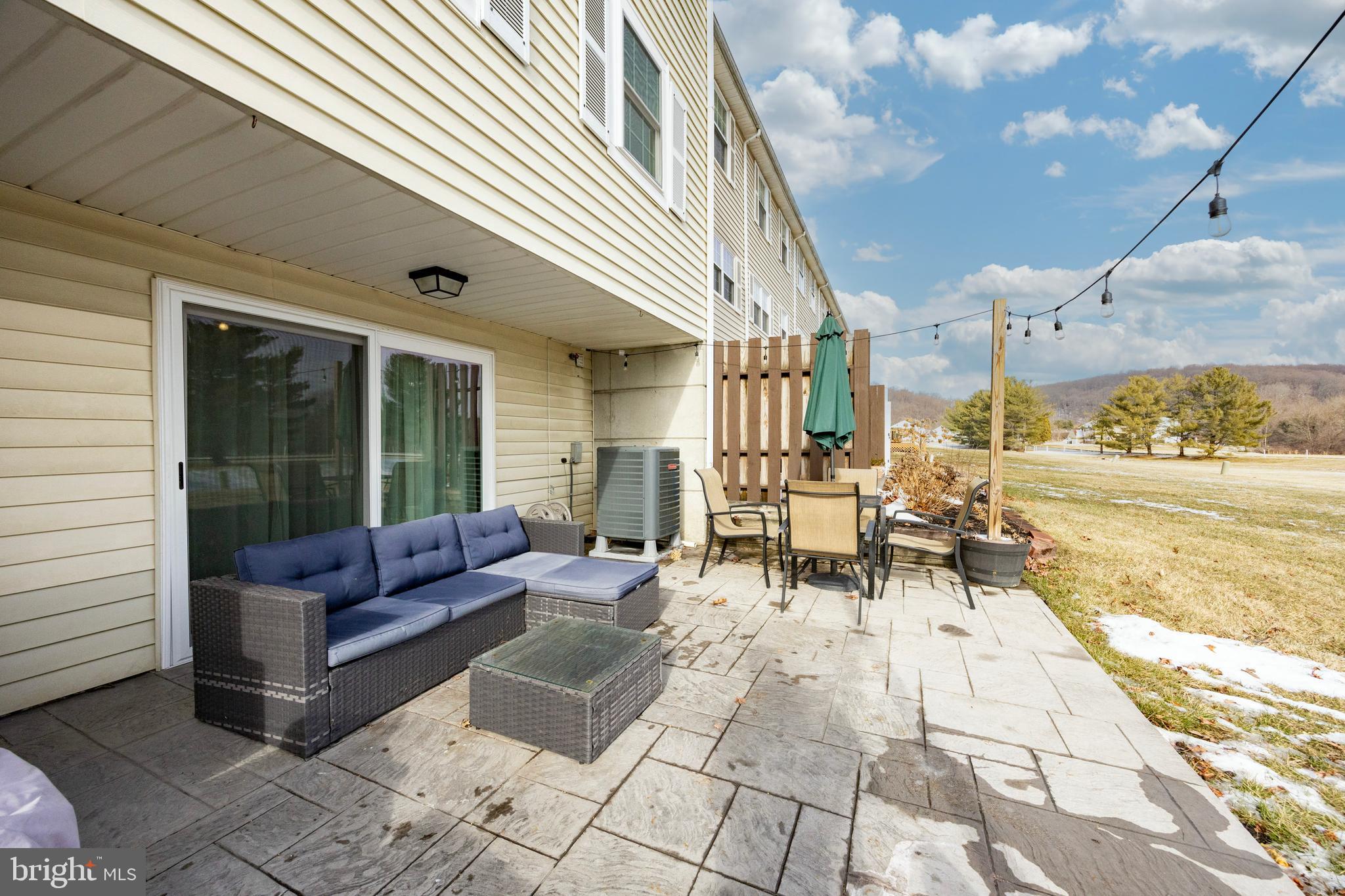 BEAVER RUN KNOLL - Residential