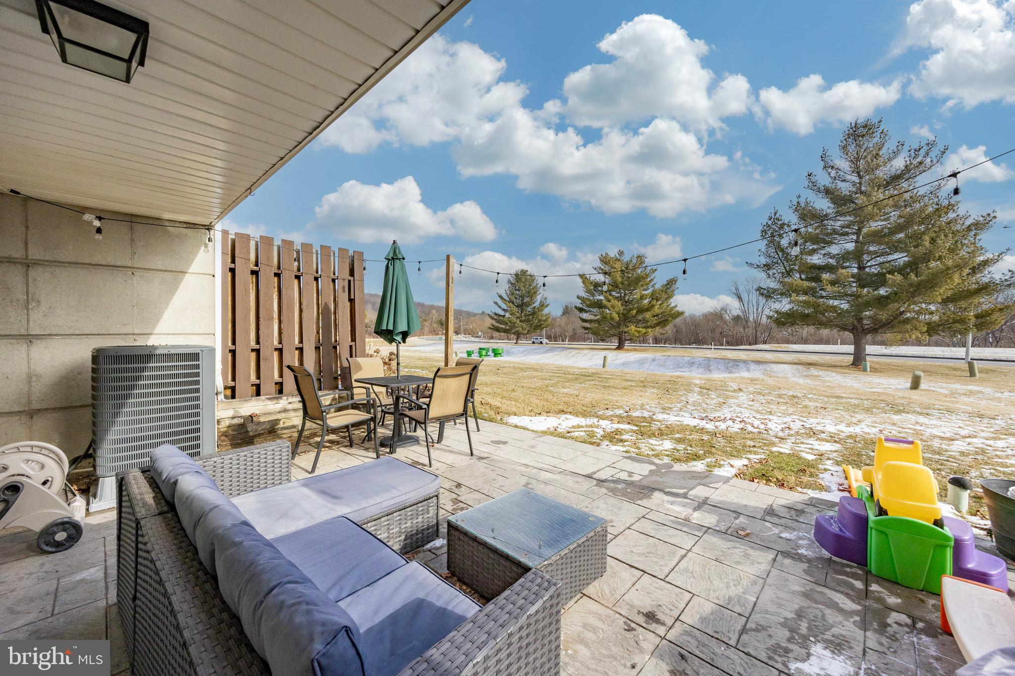 BEAVER RUN KNOLL - Residential