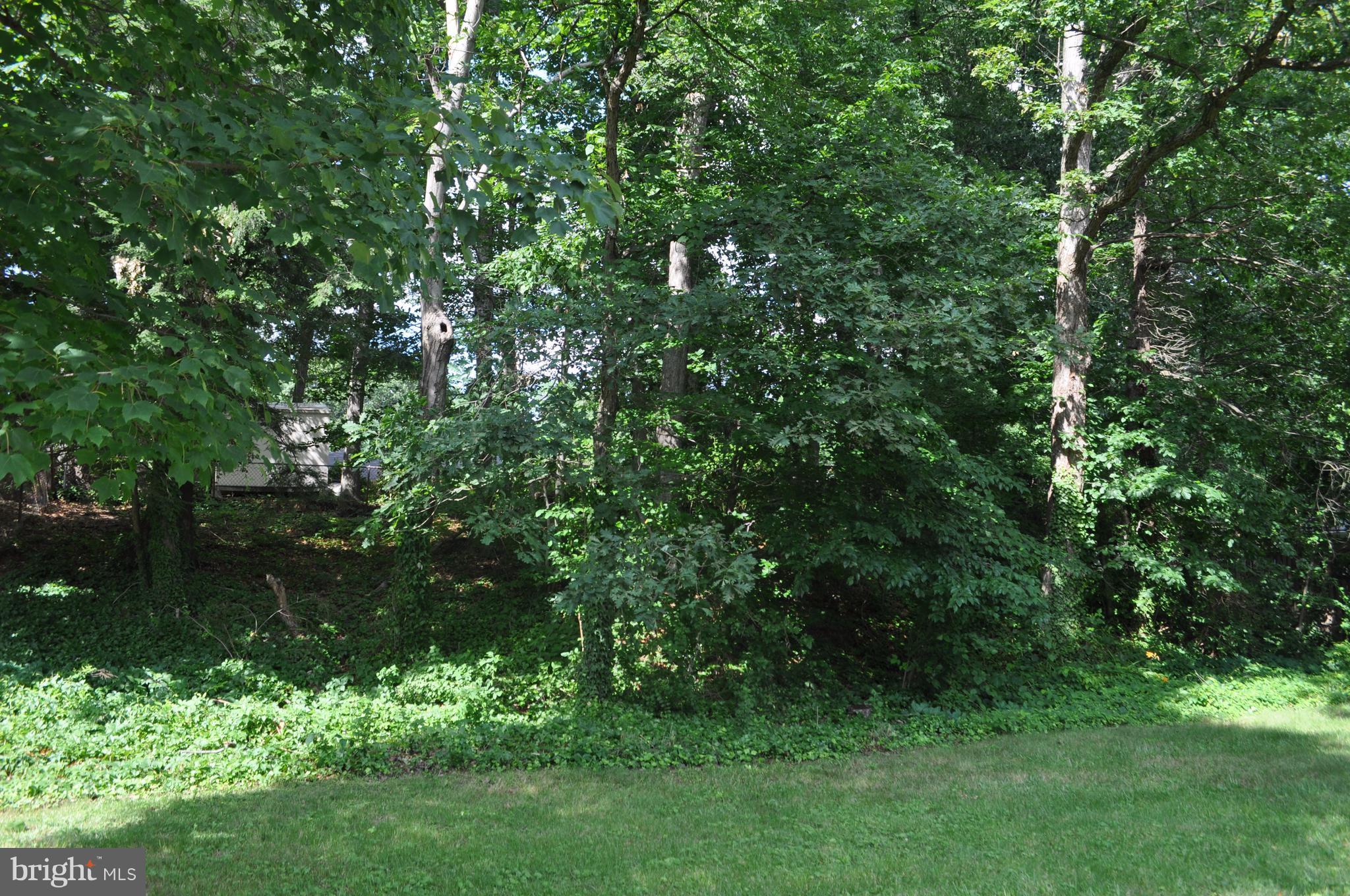 LINCOLNIA HILLS - Residential Lease