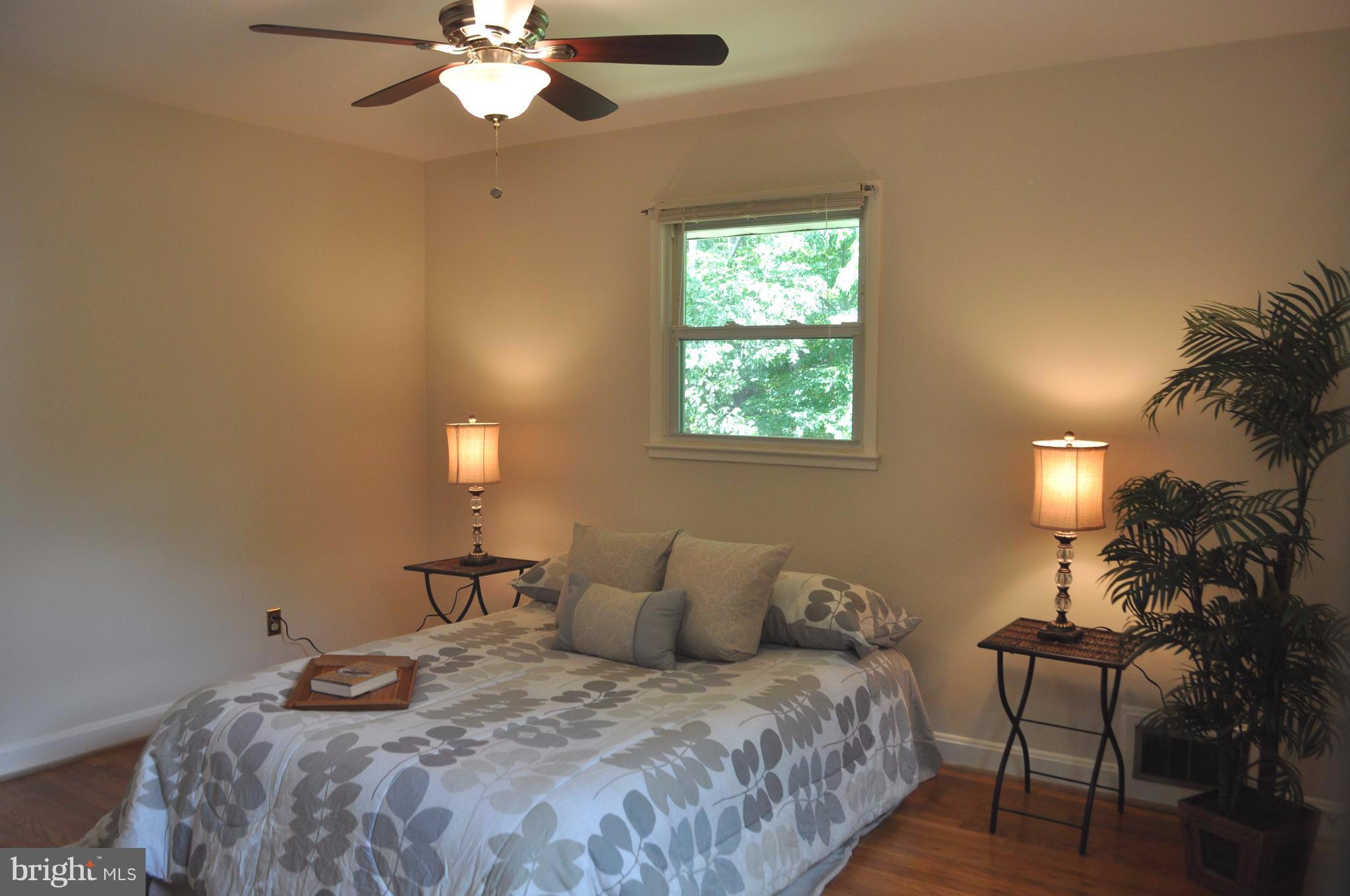 LINCOLNIA HILLS - Residential Lease