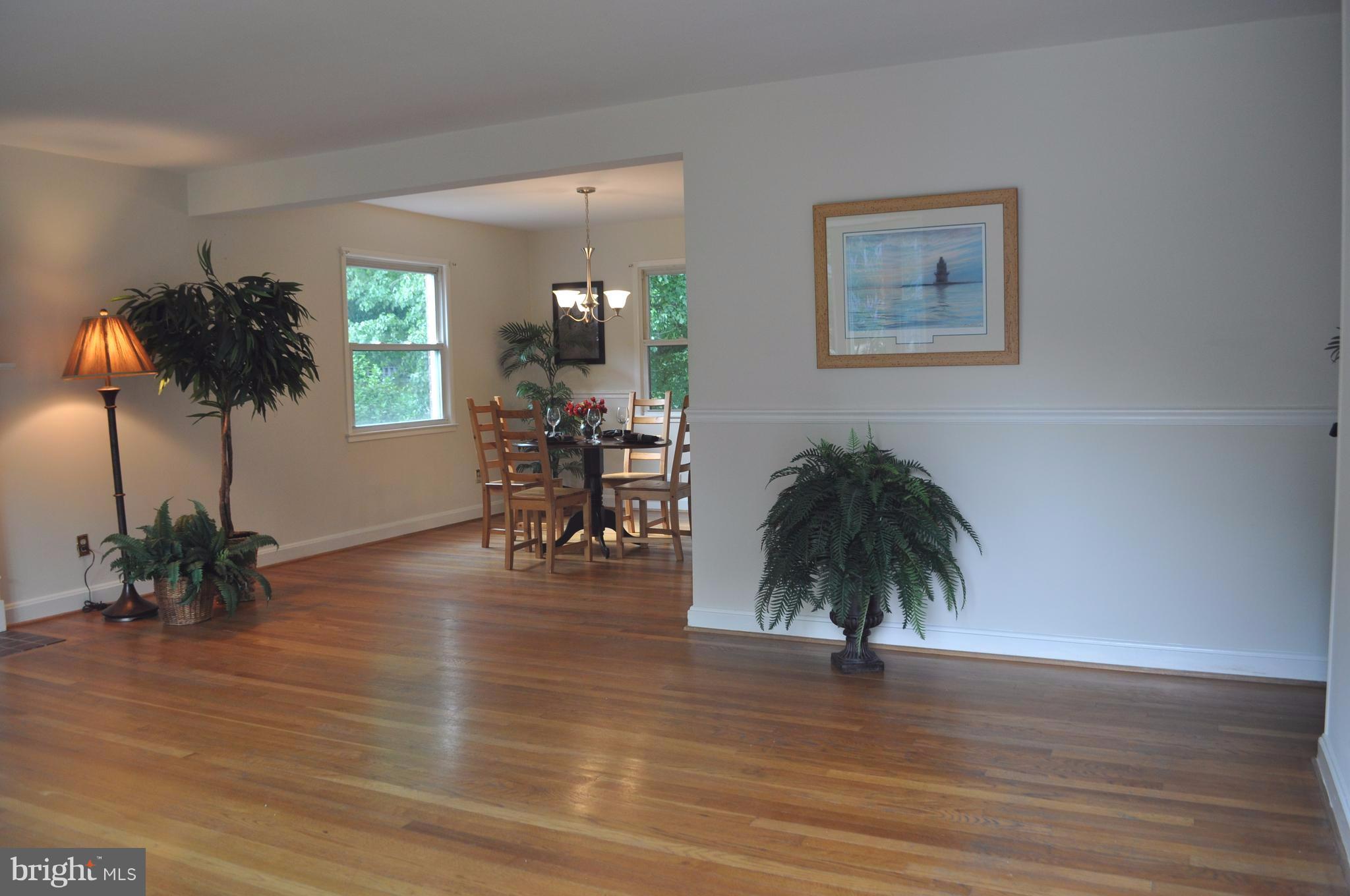 LINCOLNIA HILLS - Residential Lease