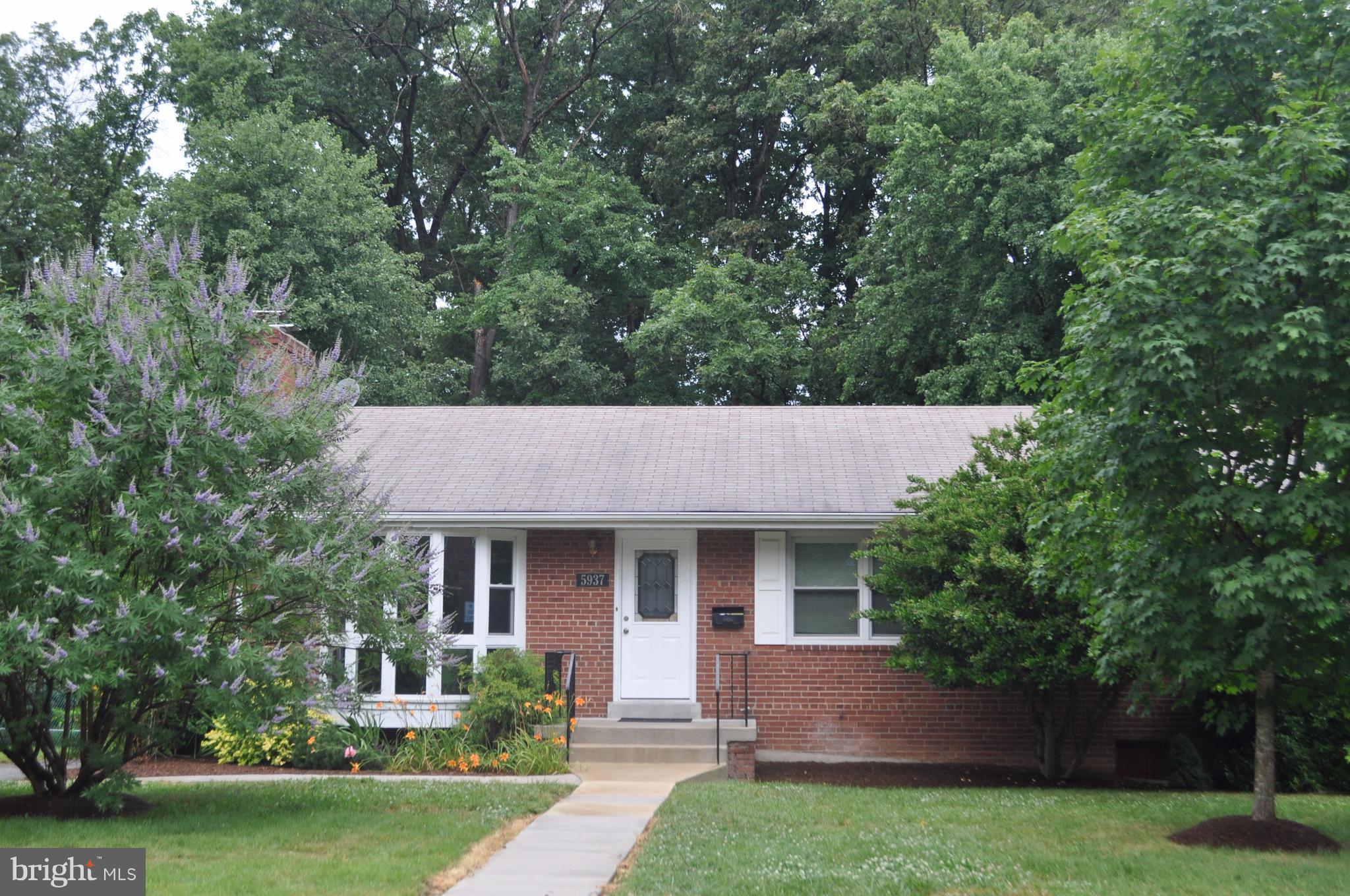 LINCOLNIA HILLS - Residential Lease