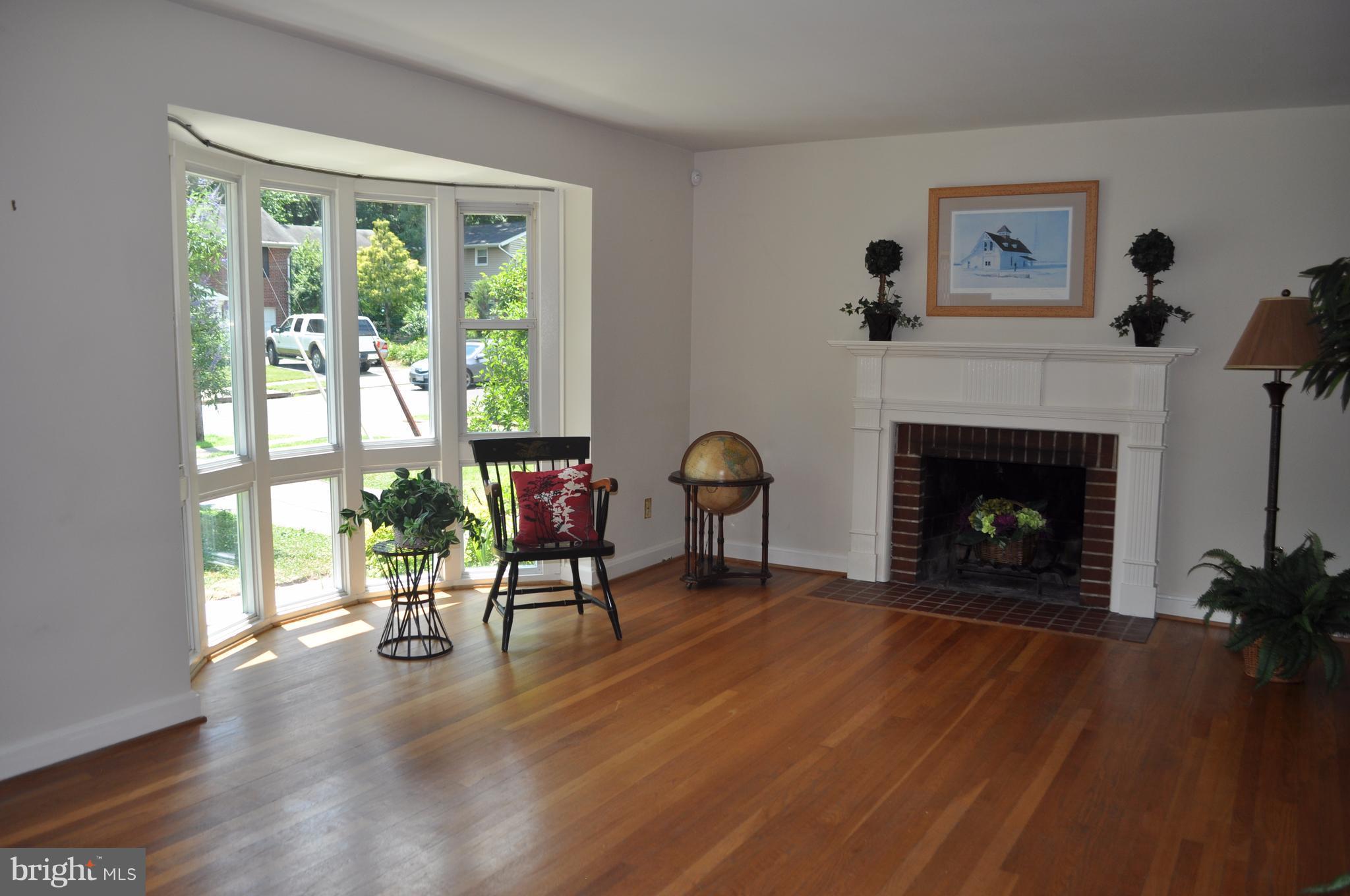 LINCOLNIA HILLS - Residential Lease