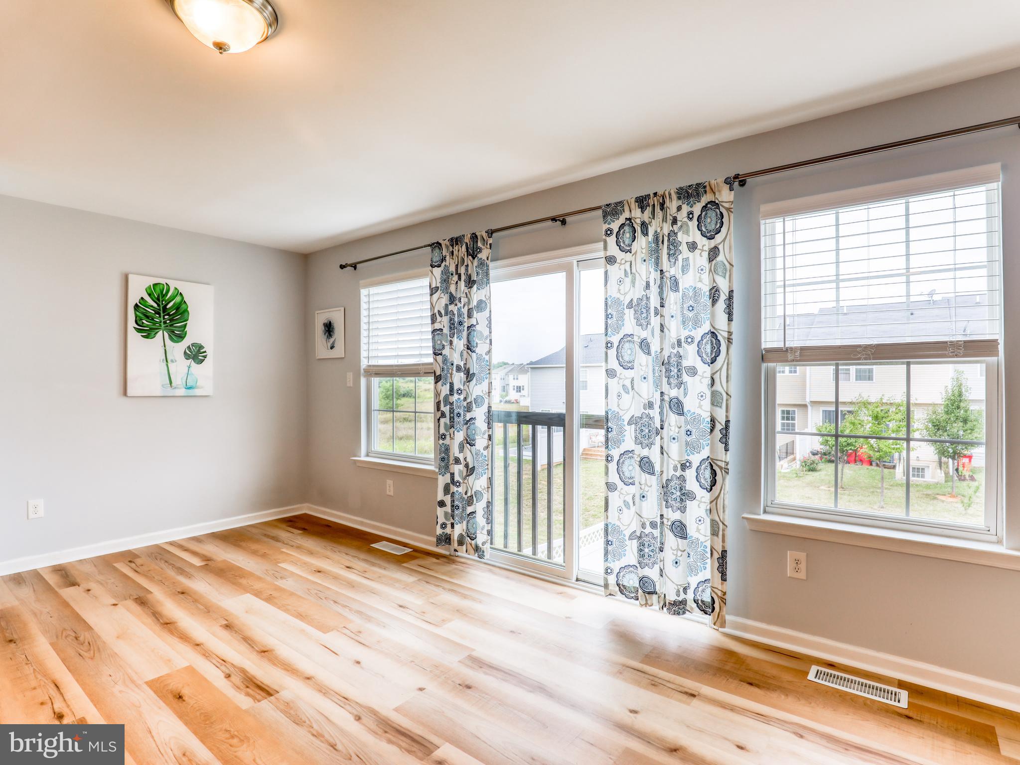 LAKELAND PLACE - Residential