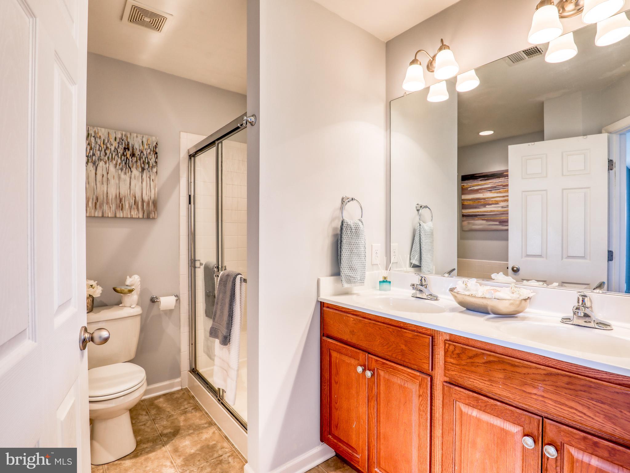 LAKELAND PLACE - Residential