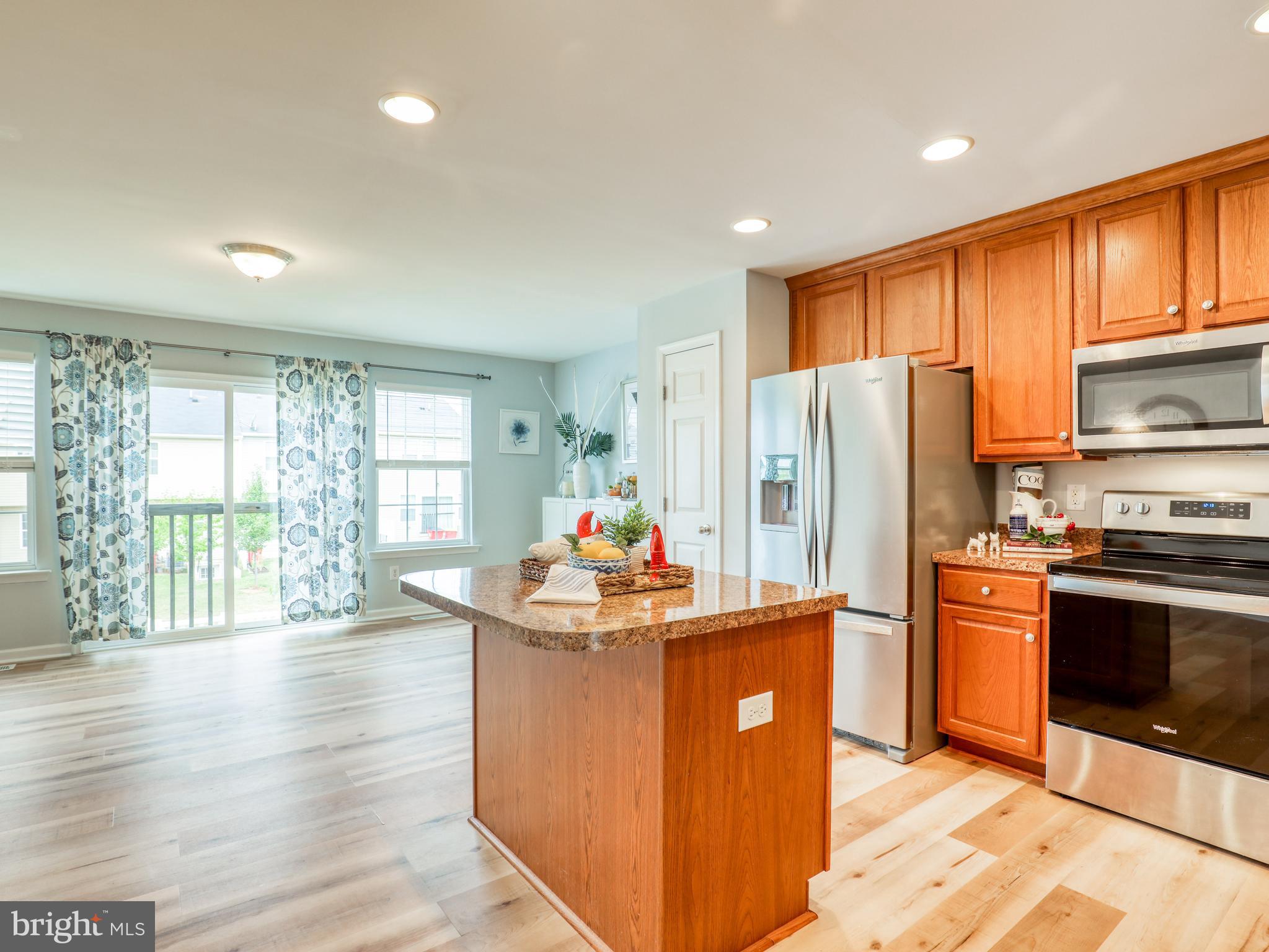 LAKELAND PLACE - Residential