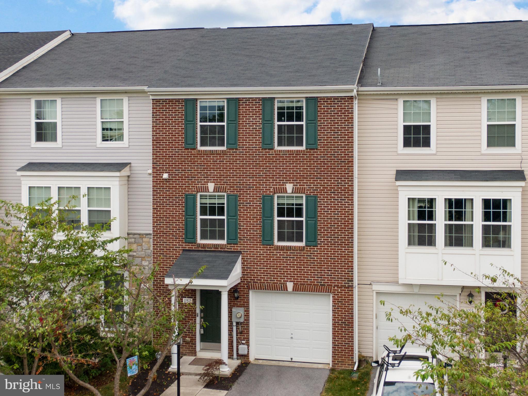 LAKELAND PLACE - Residential