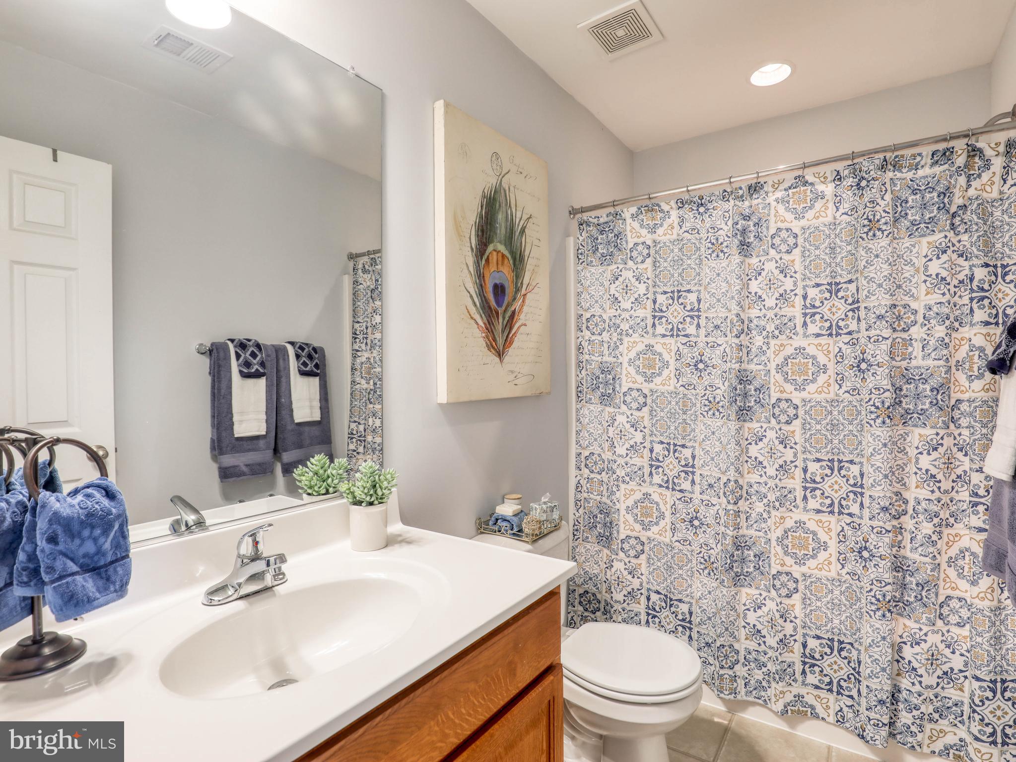 LAKELAND PLACE - Residential