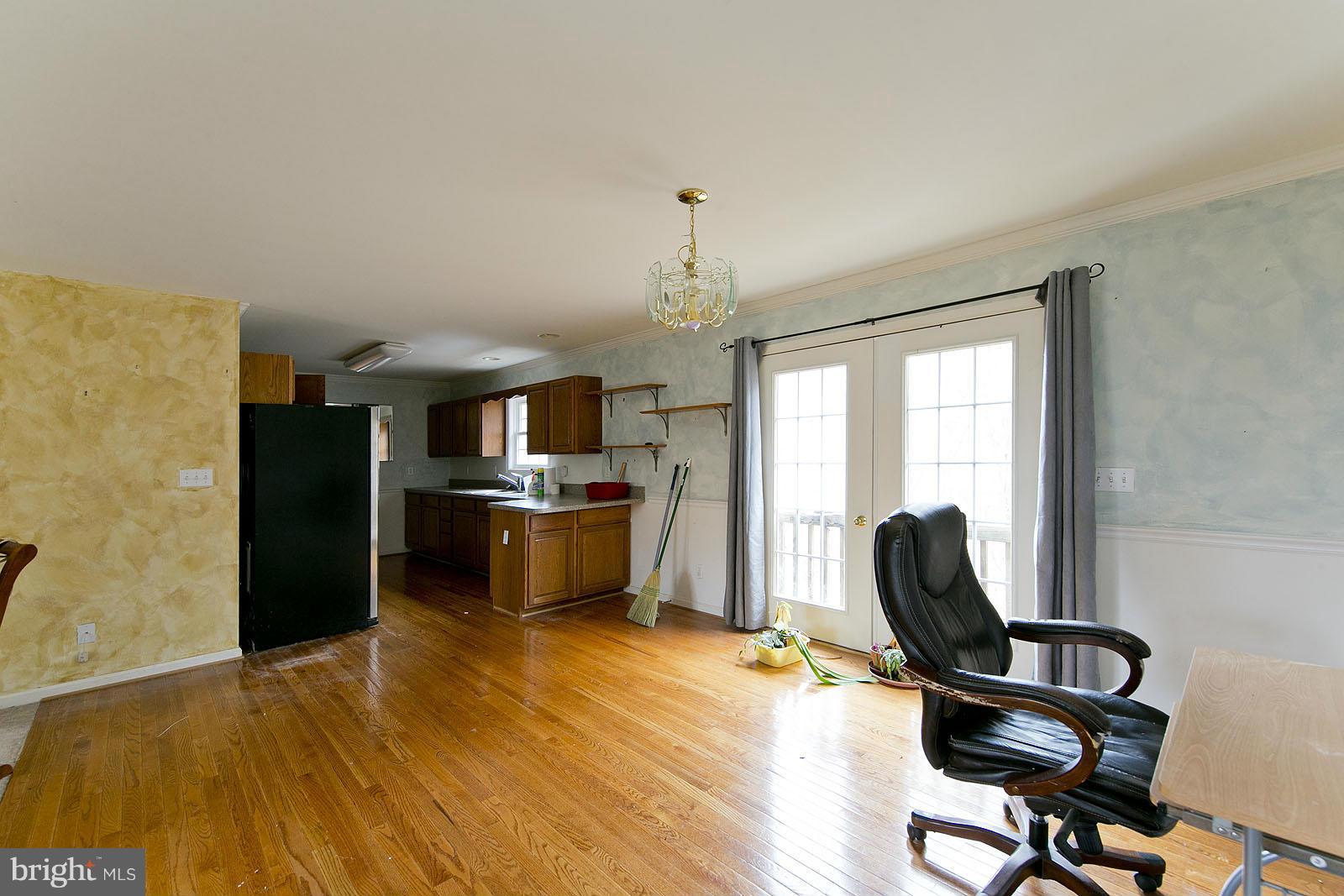 SKYLAND ESTATES - Residential Lease