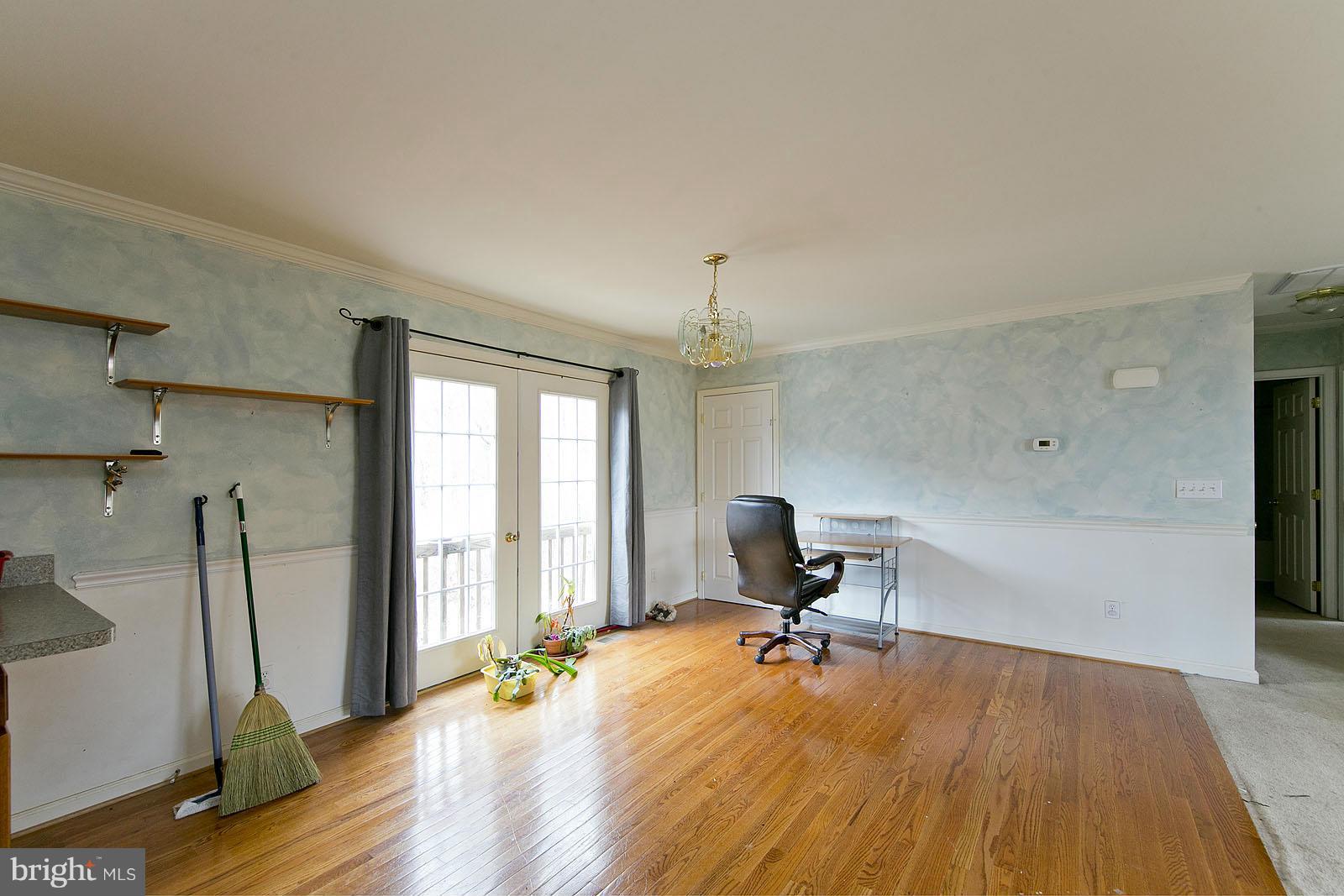 SKYLAND ESTATES - Residential Lease