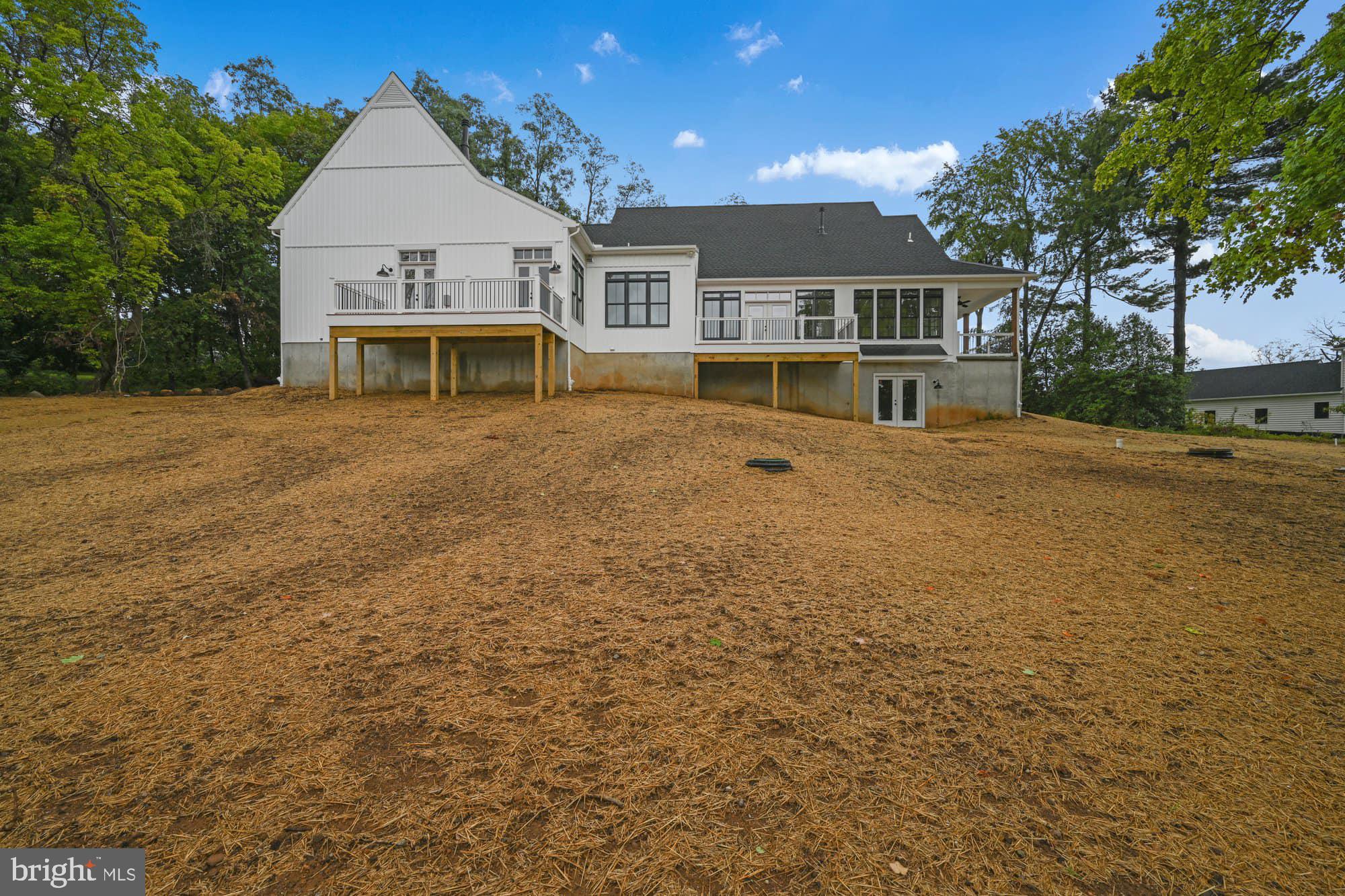 786 FAIRVIEW ROAD