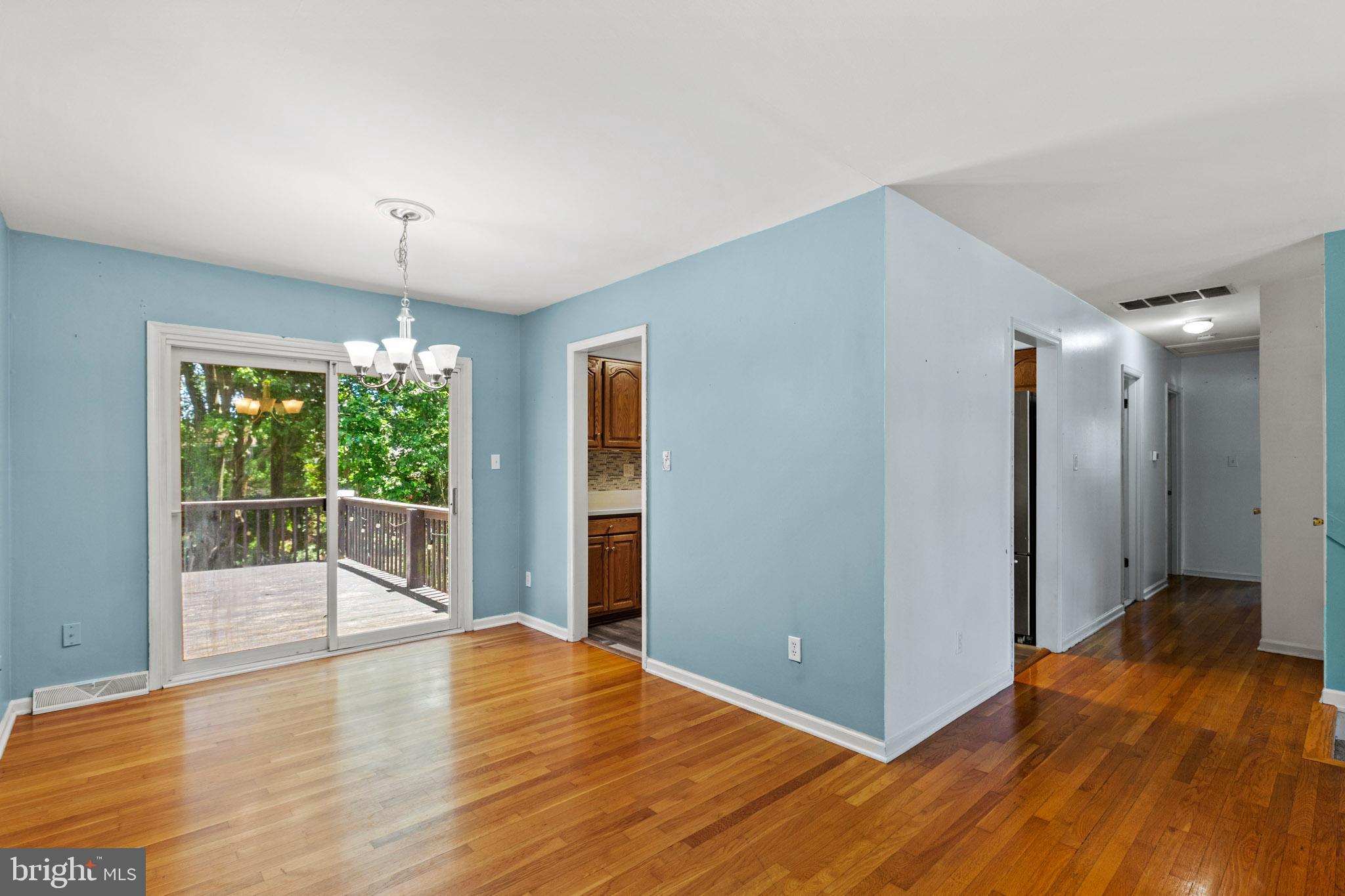 21404 WILLIAMS DRIVE