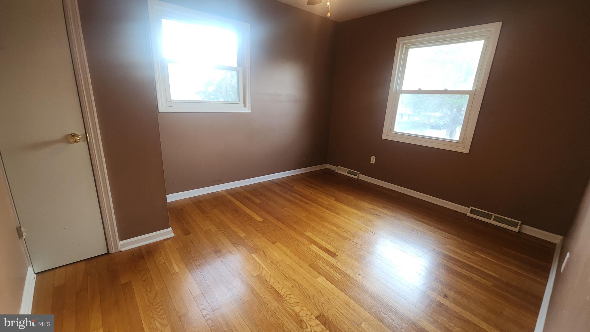 ESSEX SOUTH - Residential