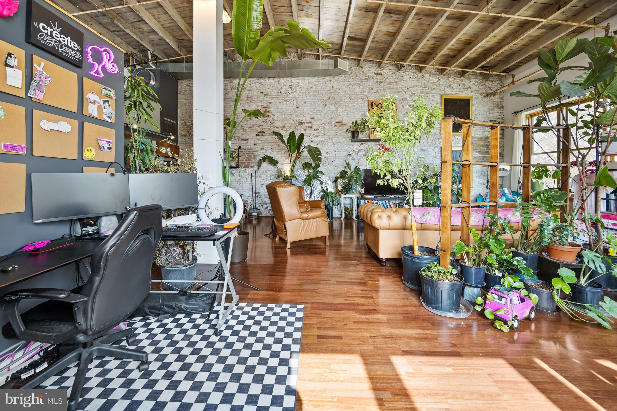 PORT RICHMOND - Residential