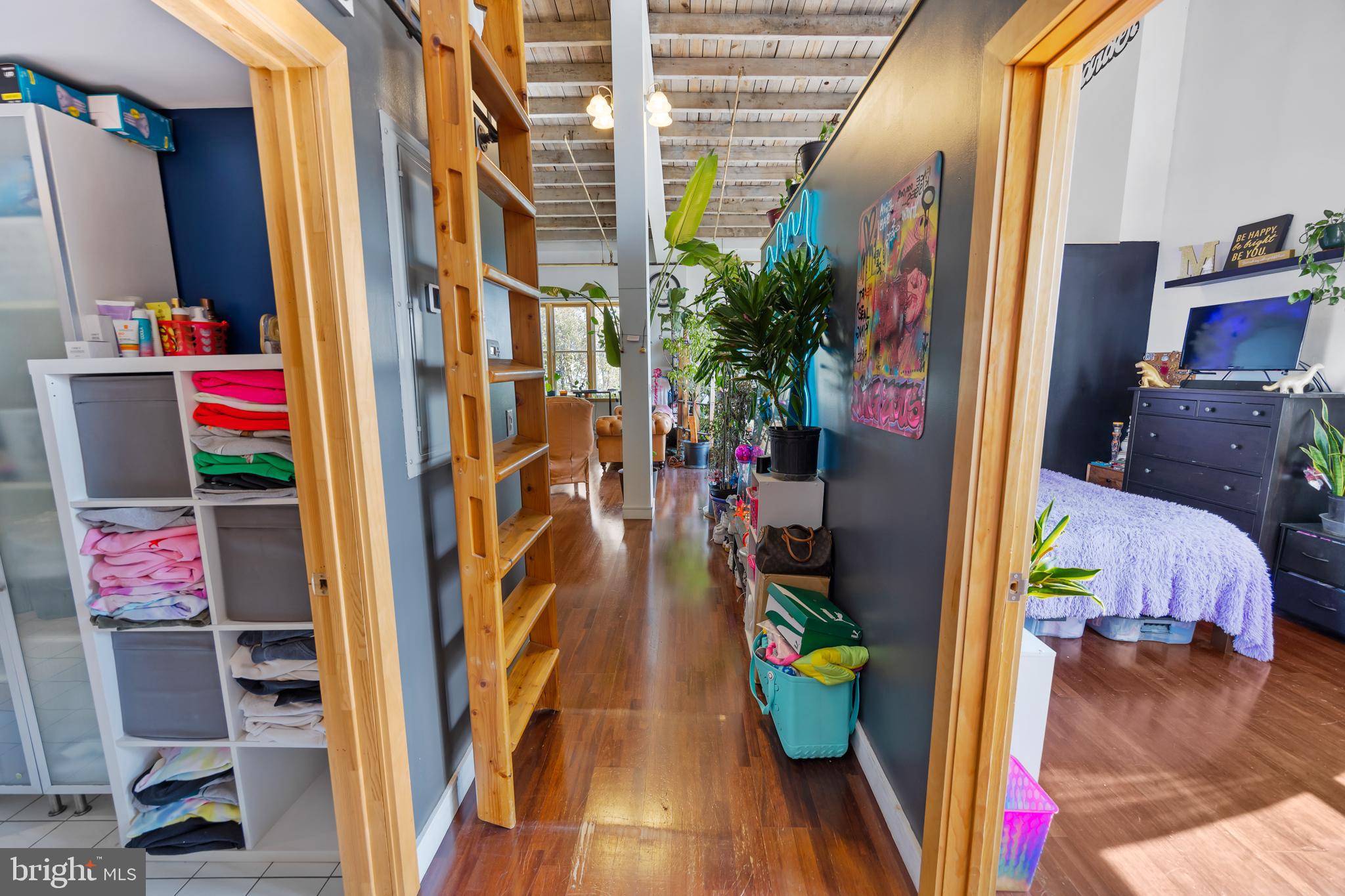 PORT RICHMOND - Residential