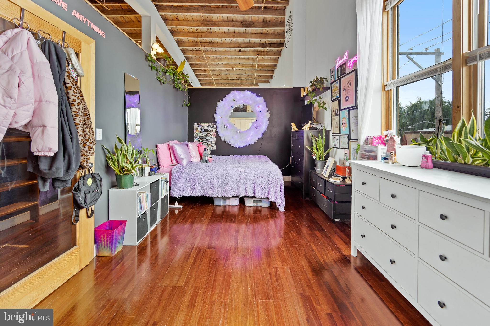 PORT RICHMOND - Residential