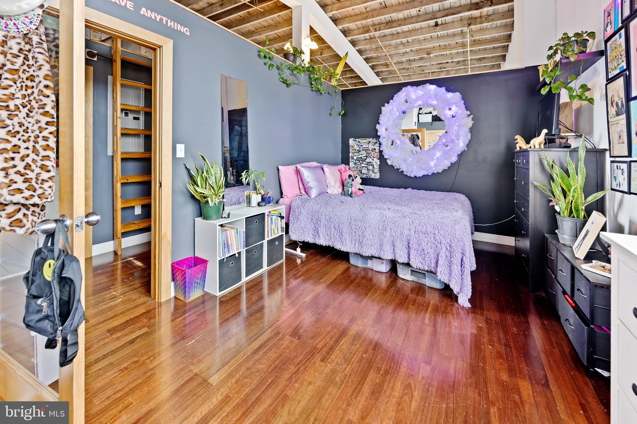 PORT RICHMOND - Residential