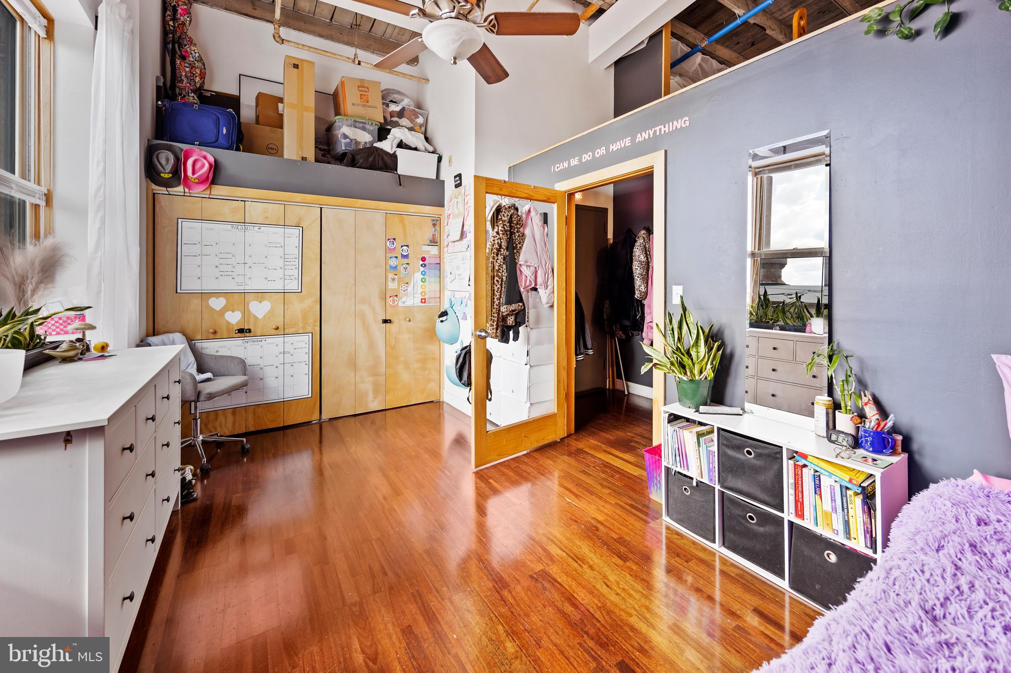 PORT RICHMOND - Residential