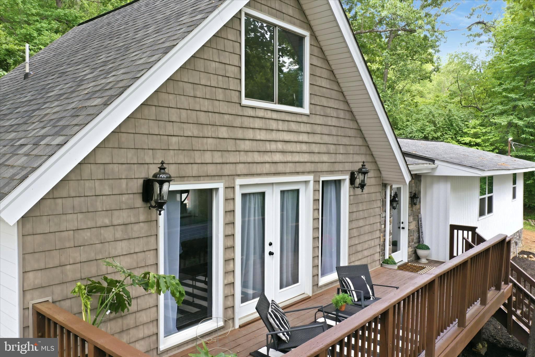 557 GOLDEN RUSSET DRIVE