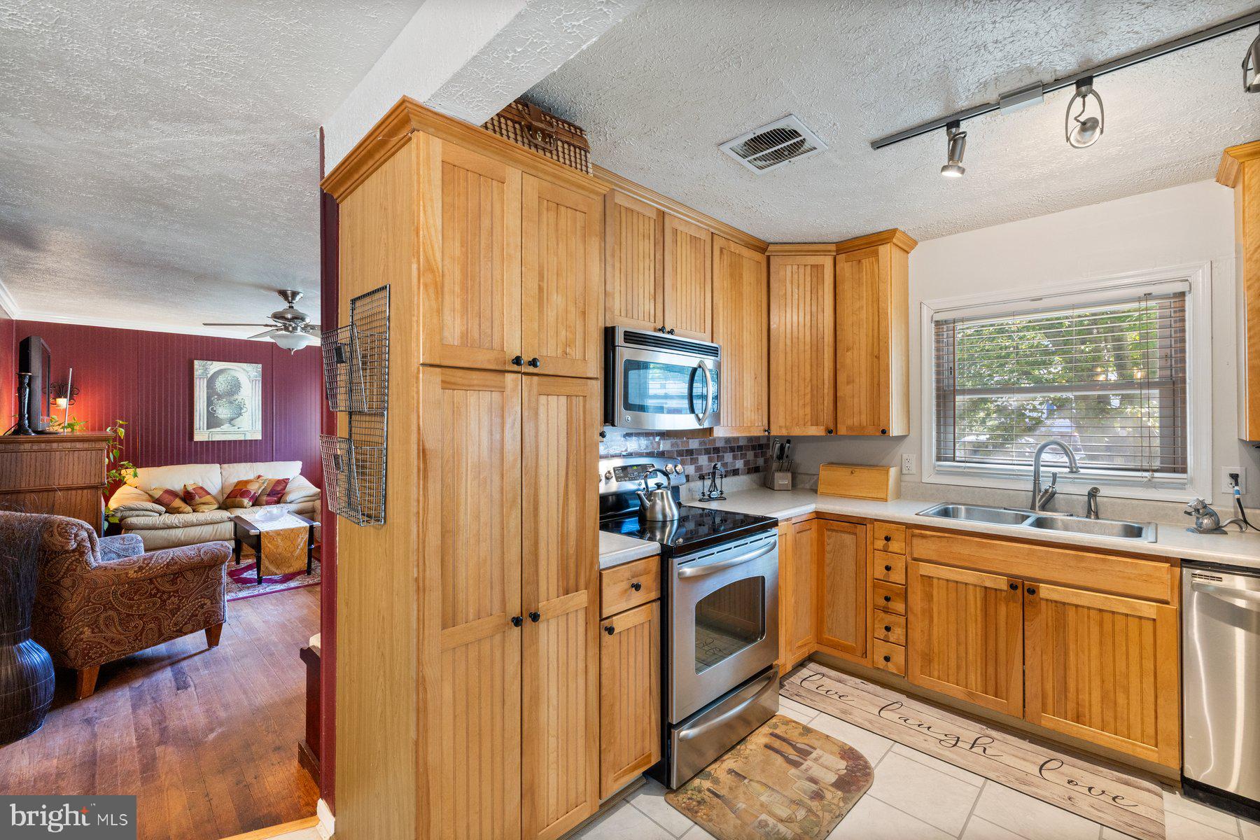 ODENTON HEIGHTS - Residential