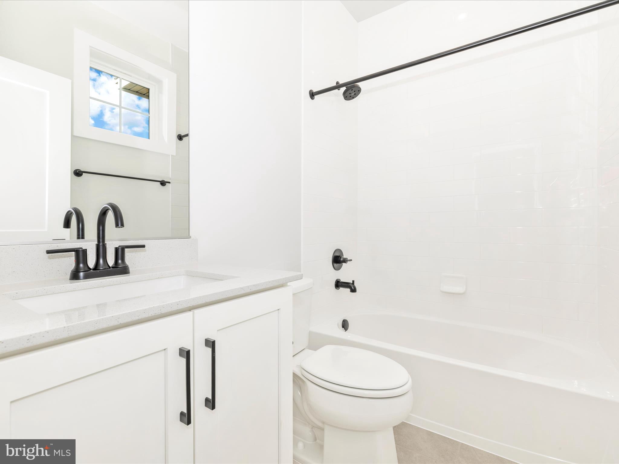 AMERICUS MANOR - Residential