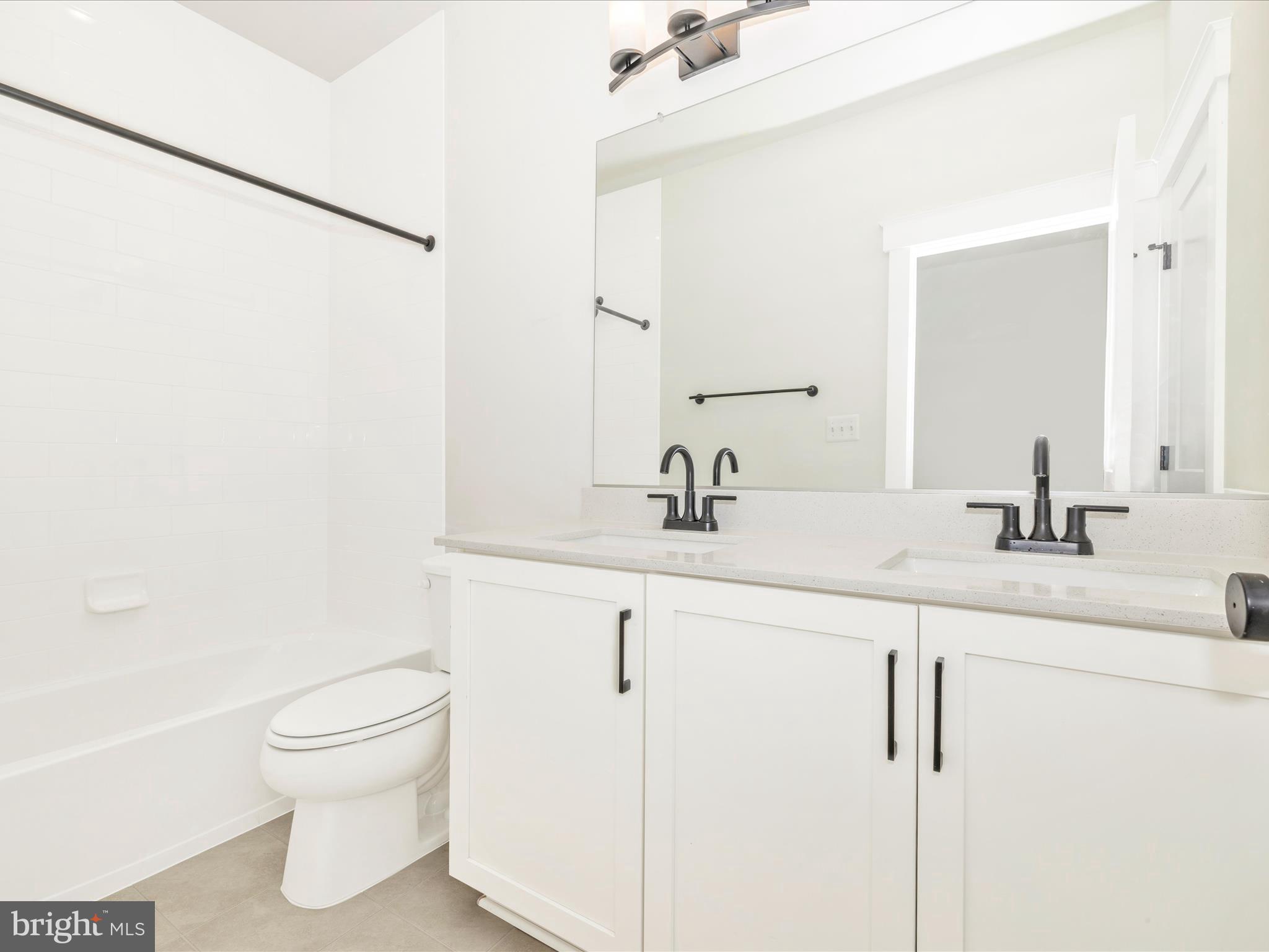 AMERICUS MANOR - Residential