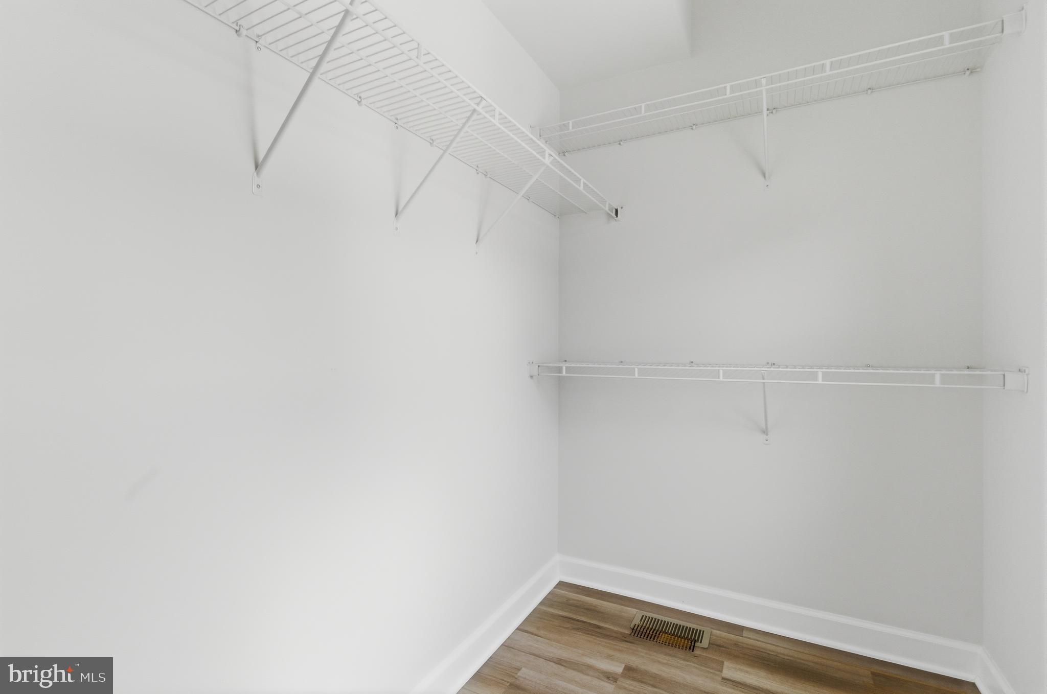 WOODLAND PARK STATION - Residential