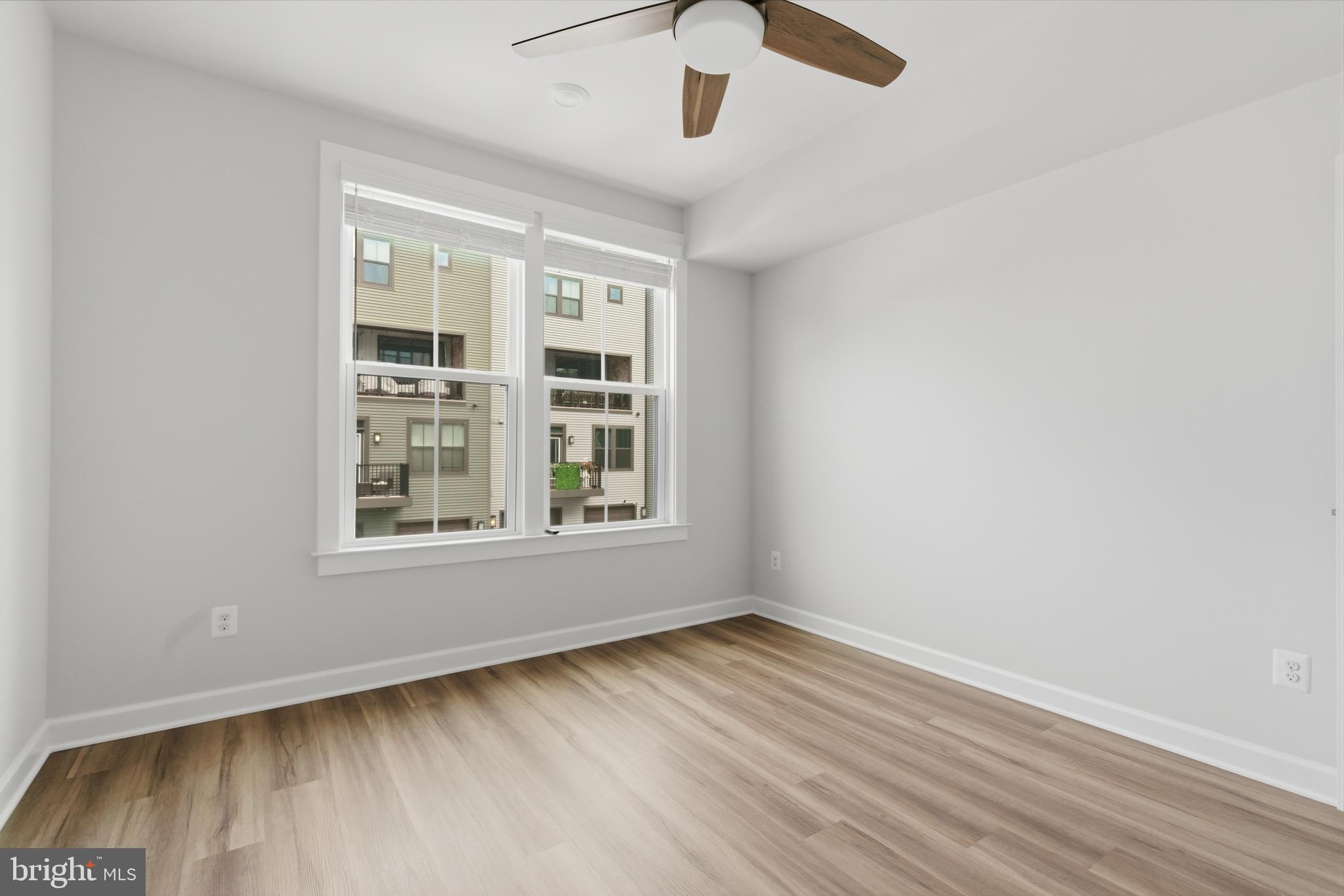 WOODLAND PARK STATION - Residential