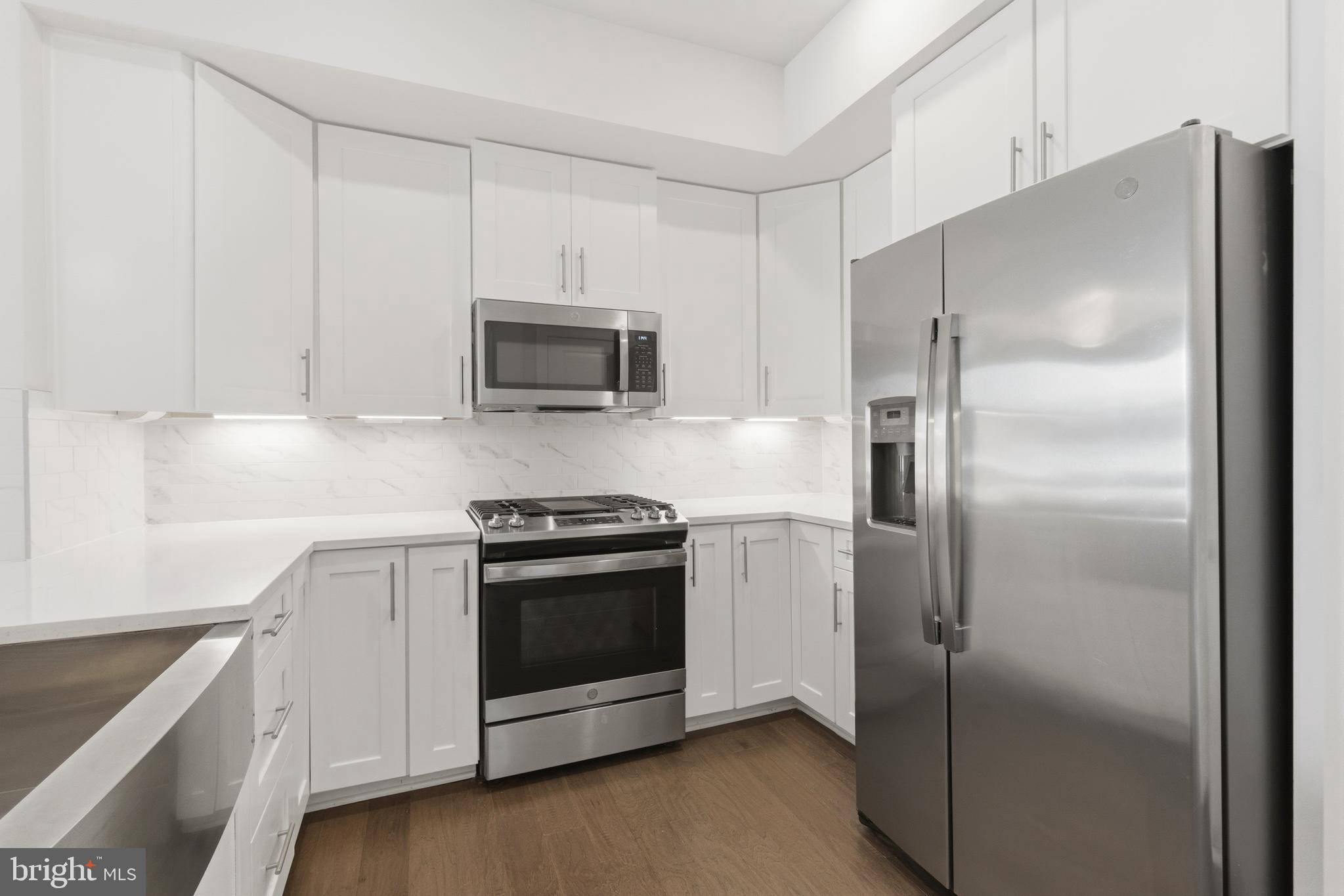 WOODLAND PARK STATION - Residential