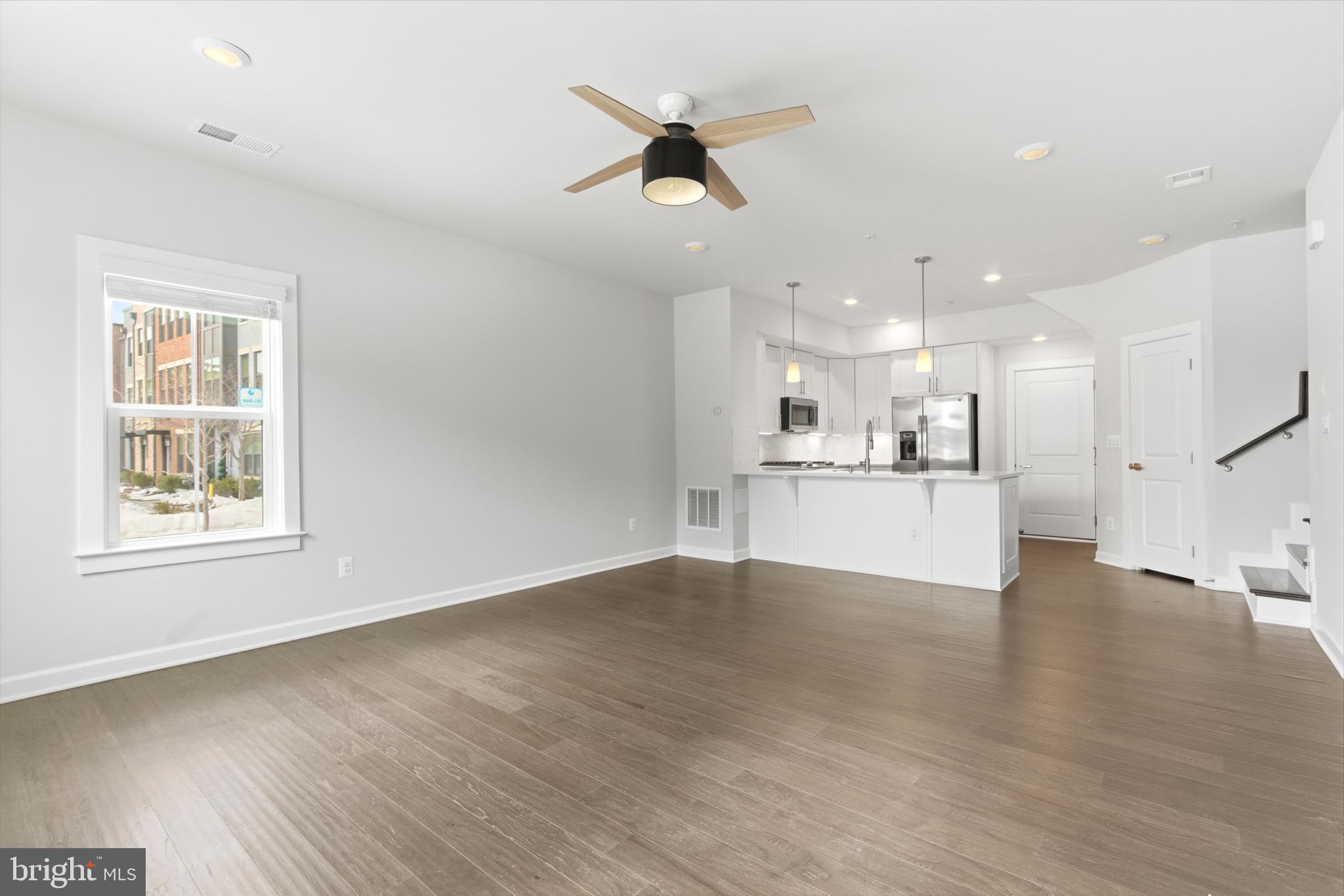 WOODLAND PARK STATION - Residential