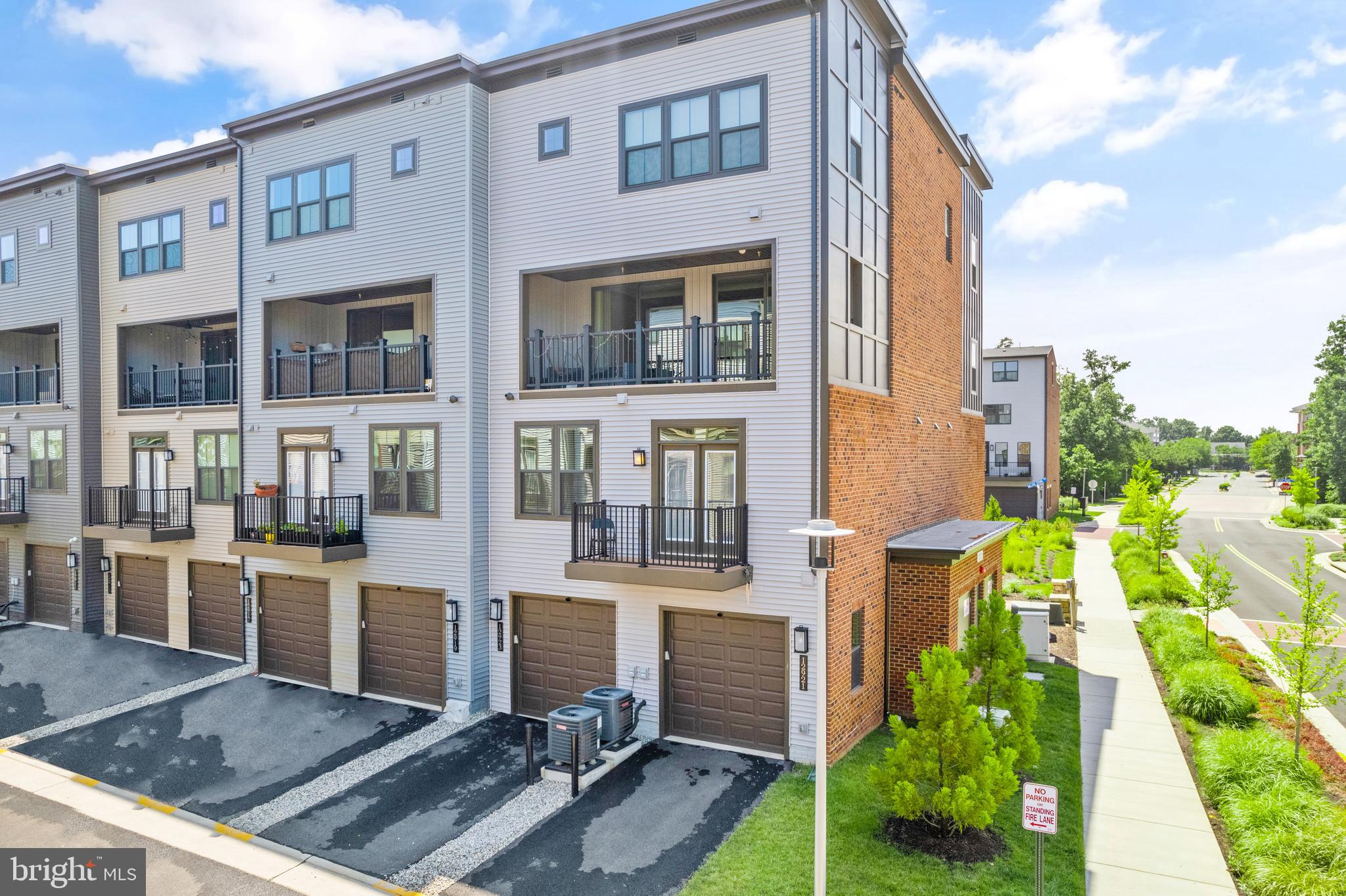 WOODLAND PARK STATION - Residential