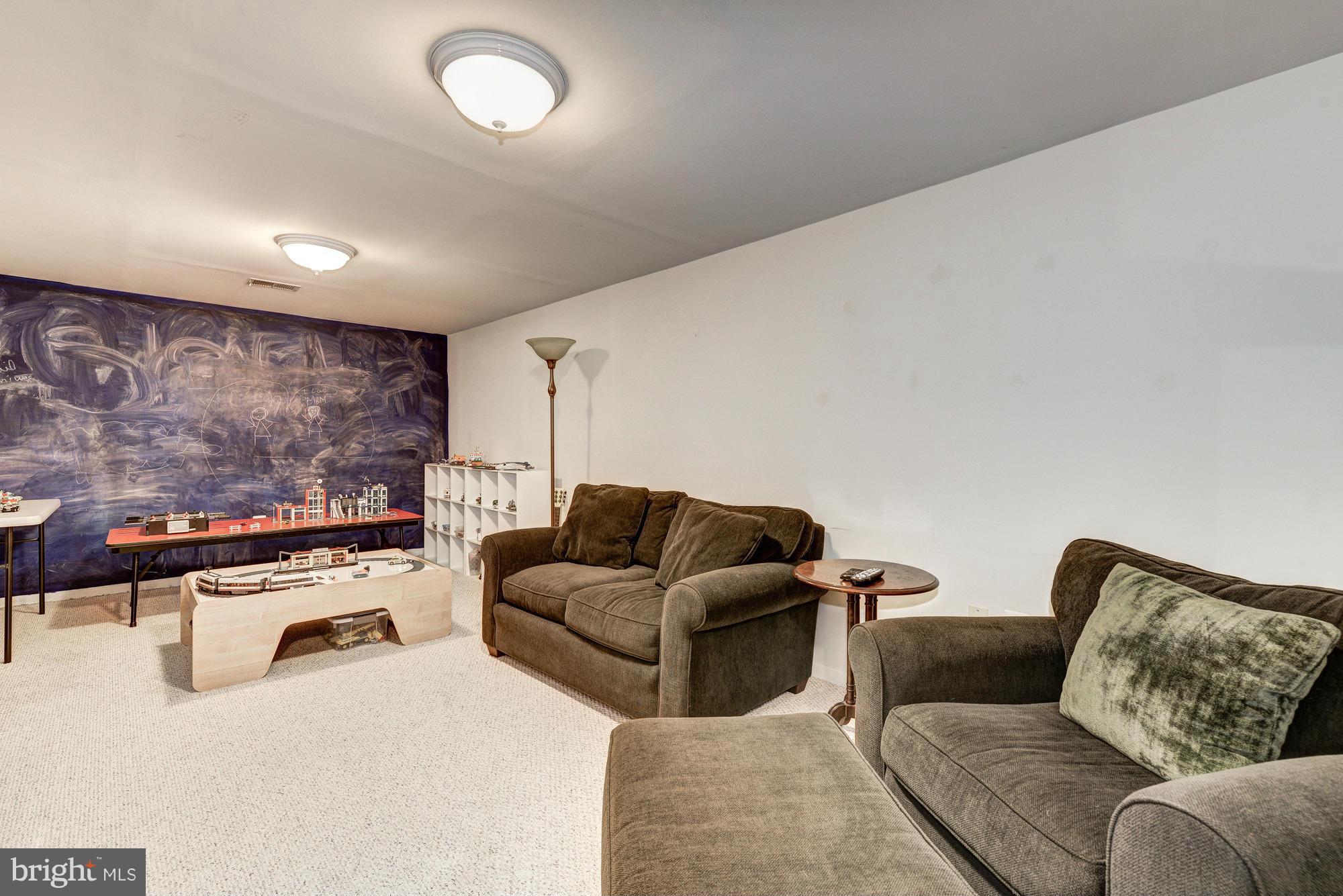 LEESBURG COUNTRY CLUB - Residential