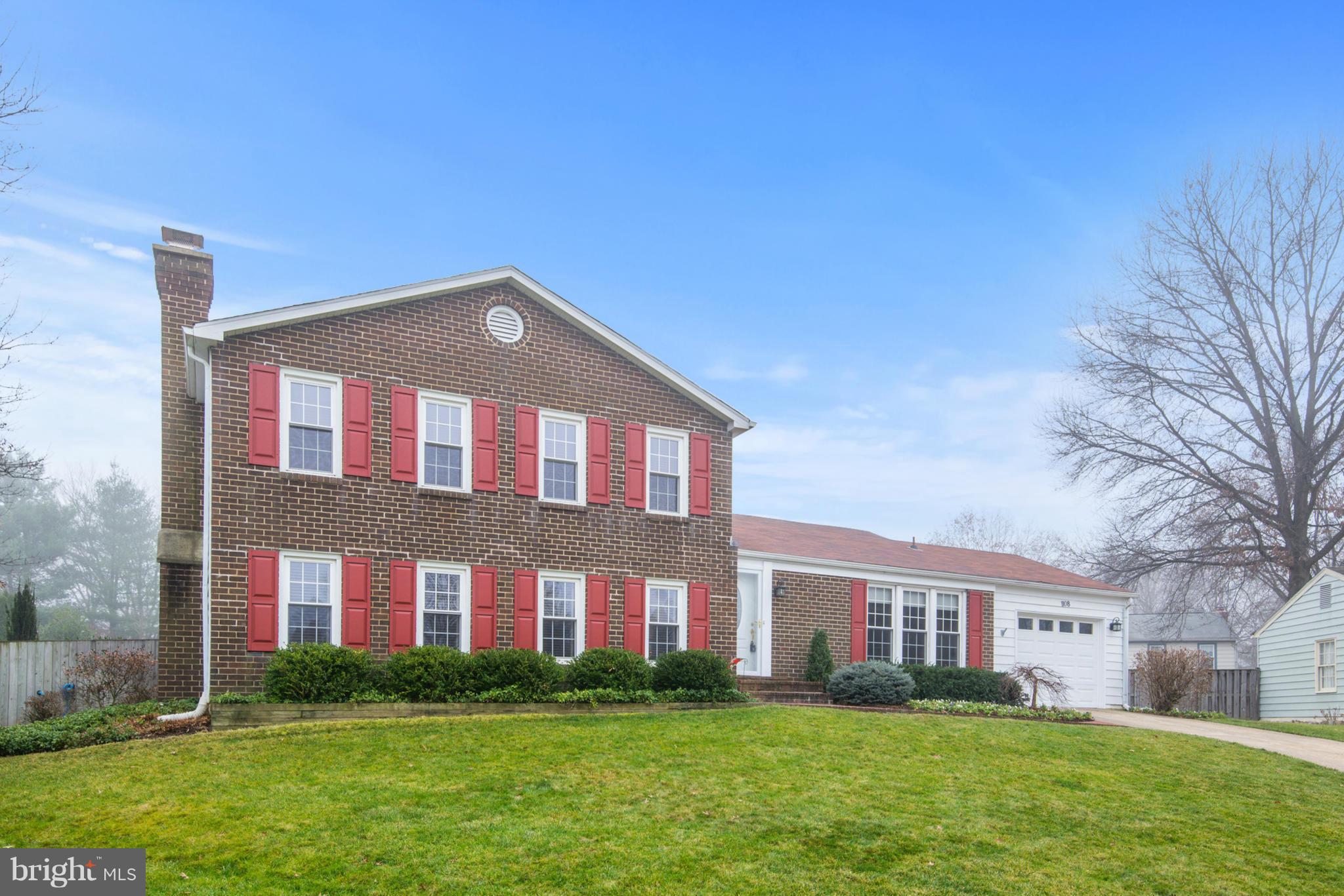 LEESBURG COUNTRY CLUB - Residential