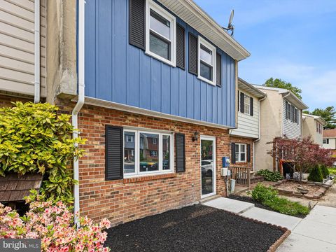 10 JAMES COURT NEWARK DE 19702