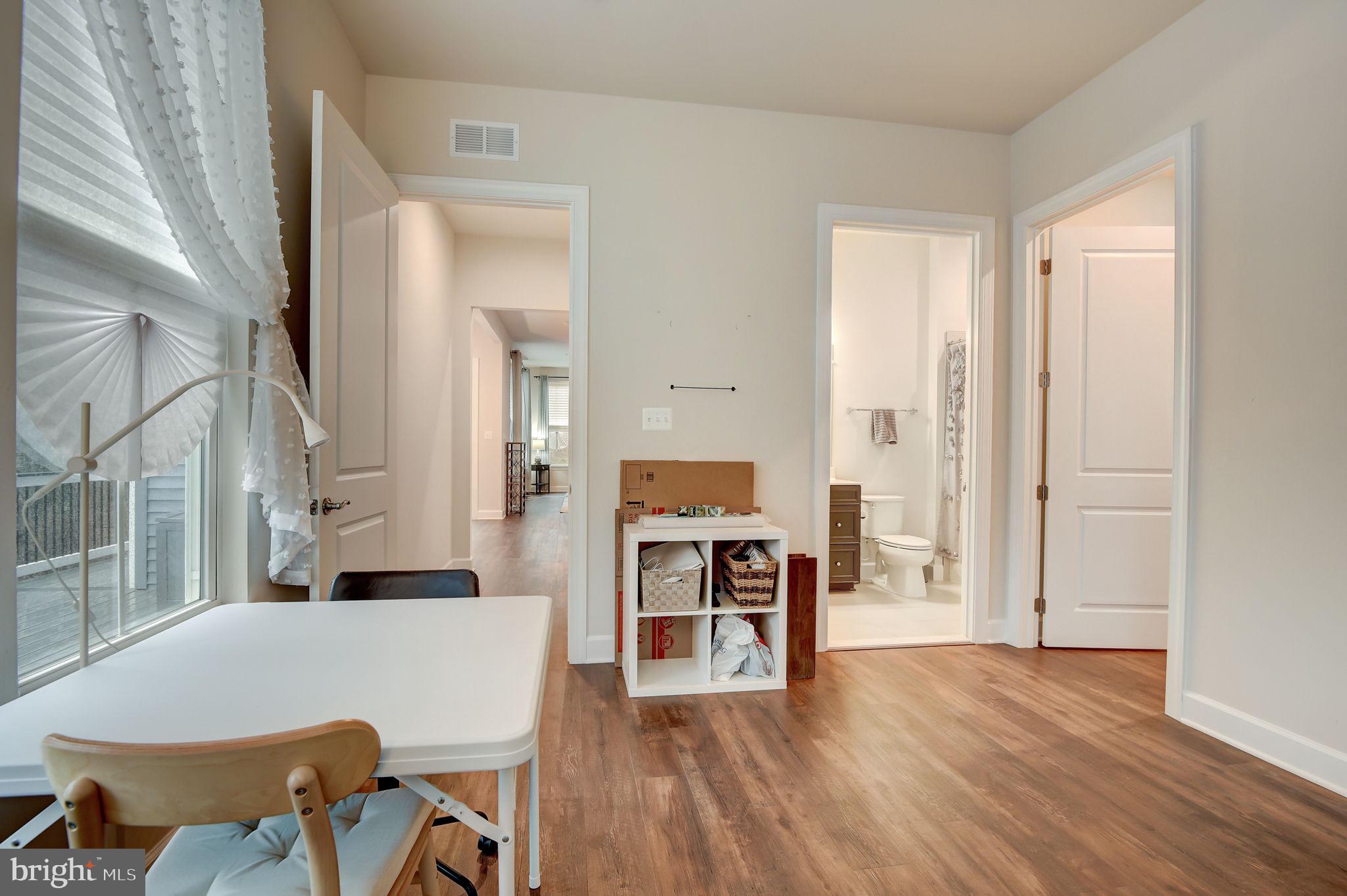 MARLBORO RIDING - Residential