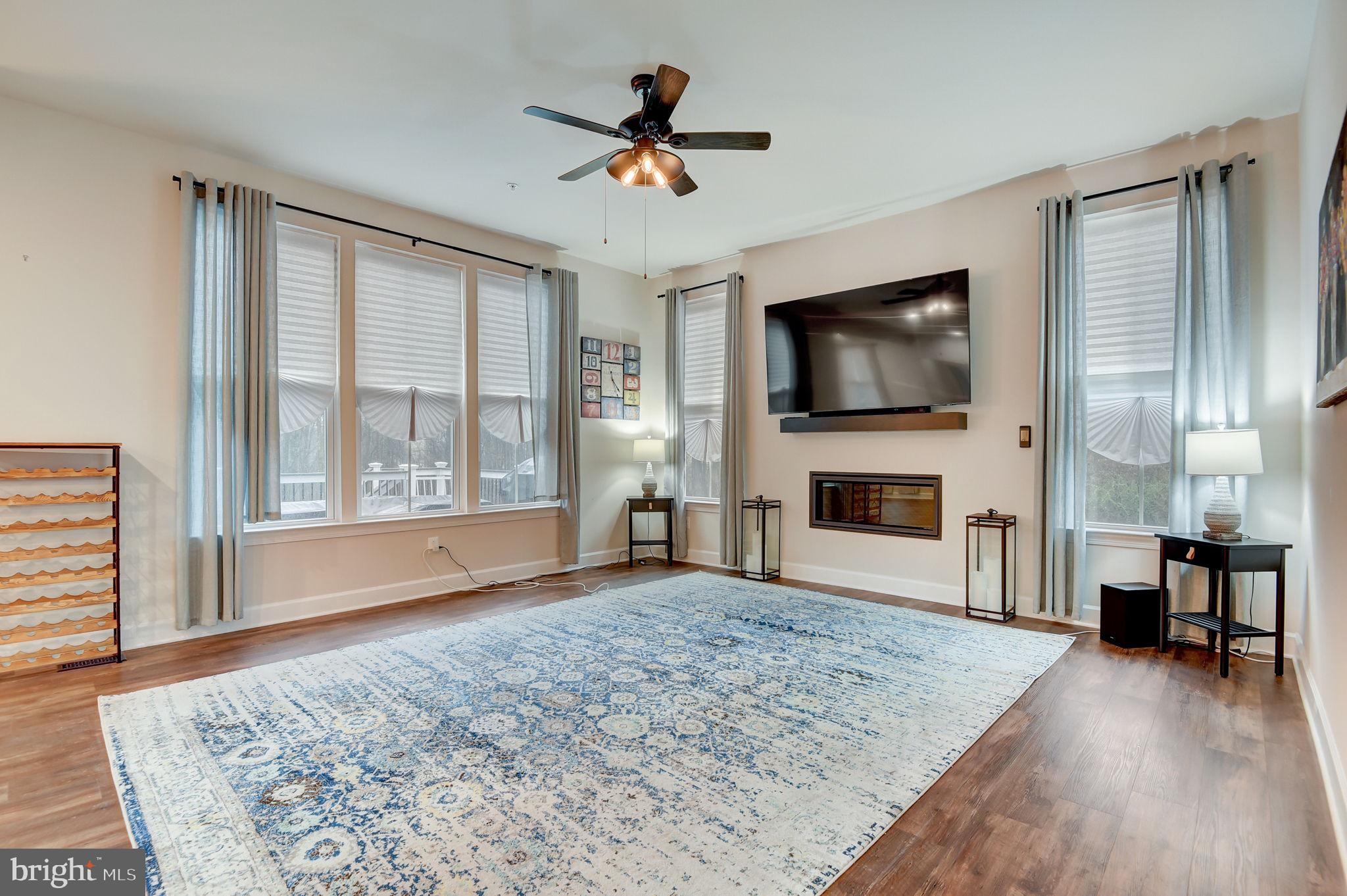 MARLBORO RIDING - Residential