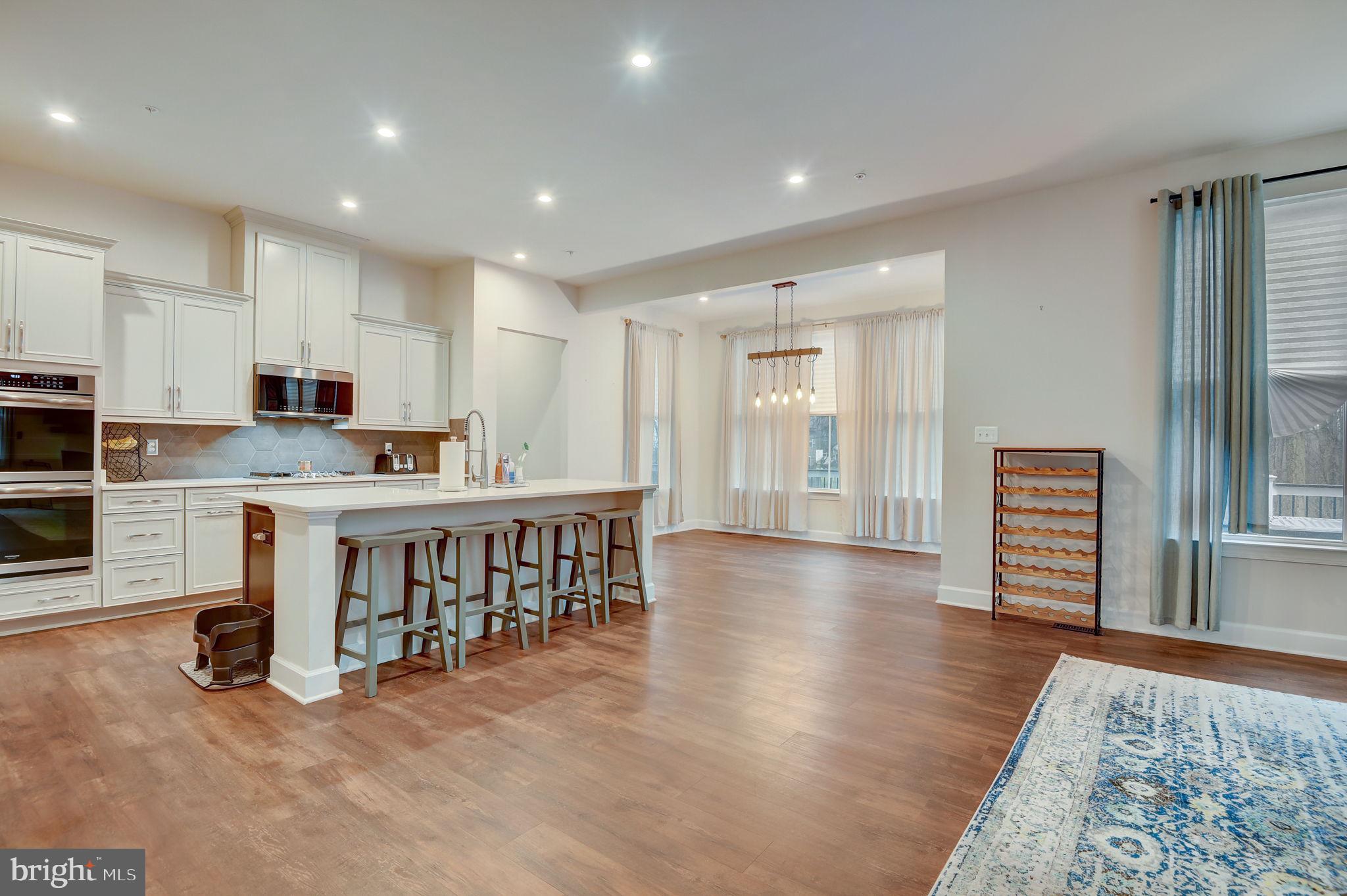 MARLBORO RIDING - Residential