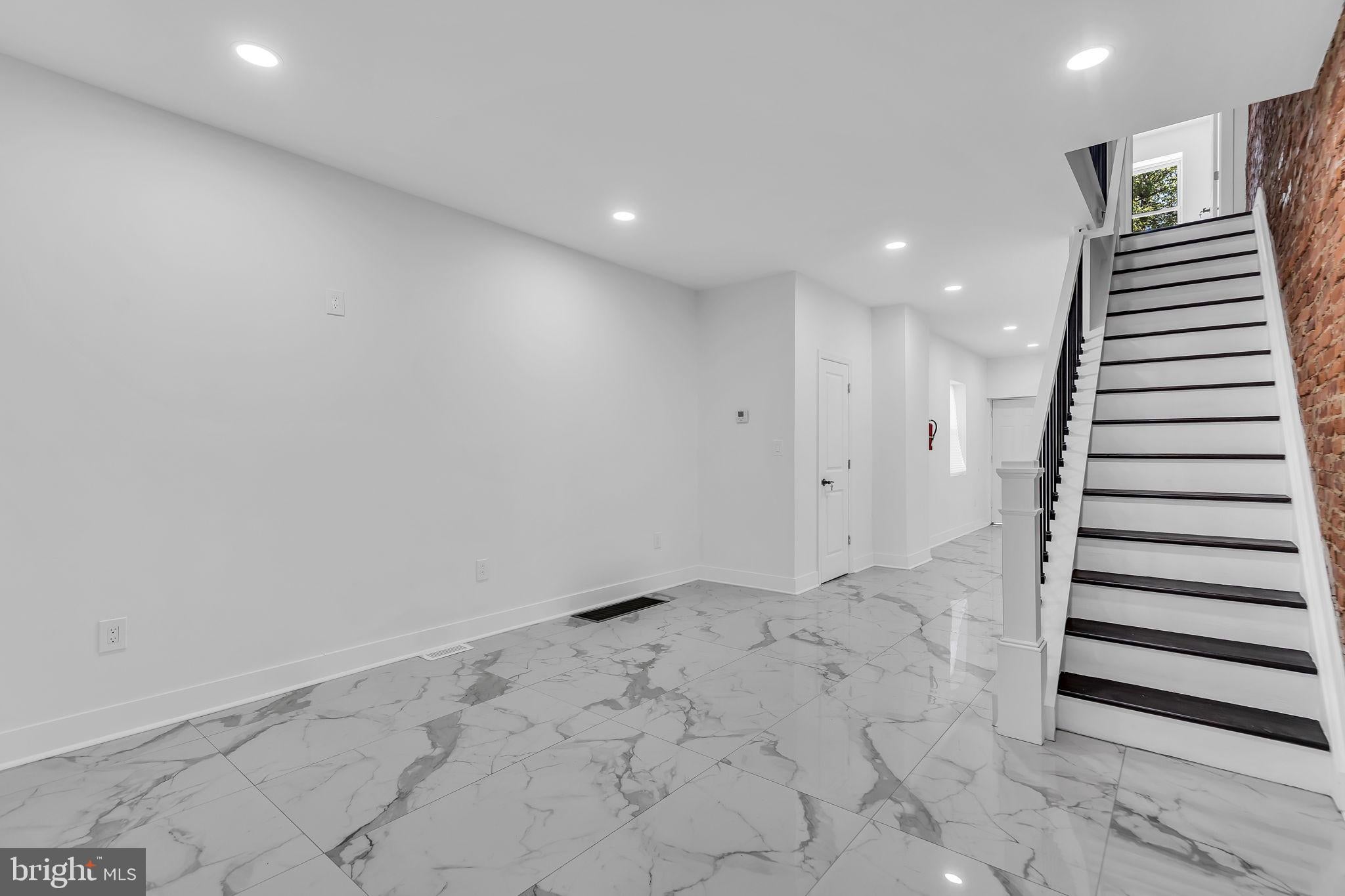 102 S 24TH STREET