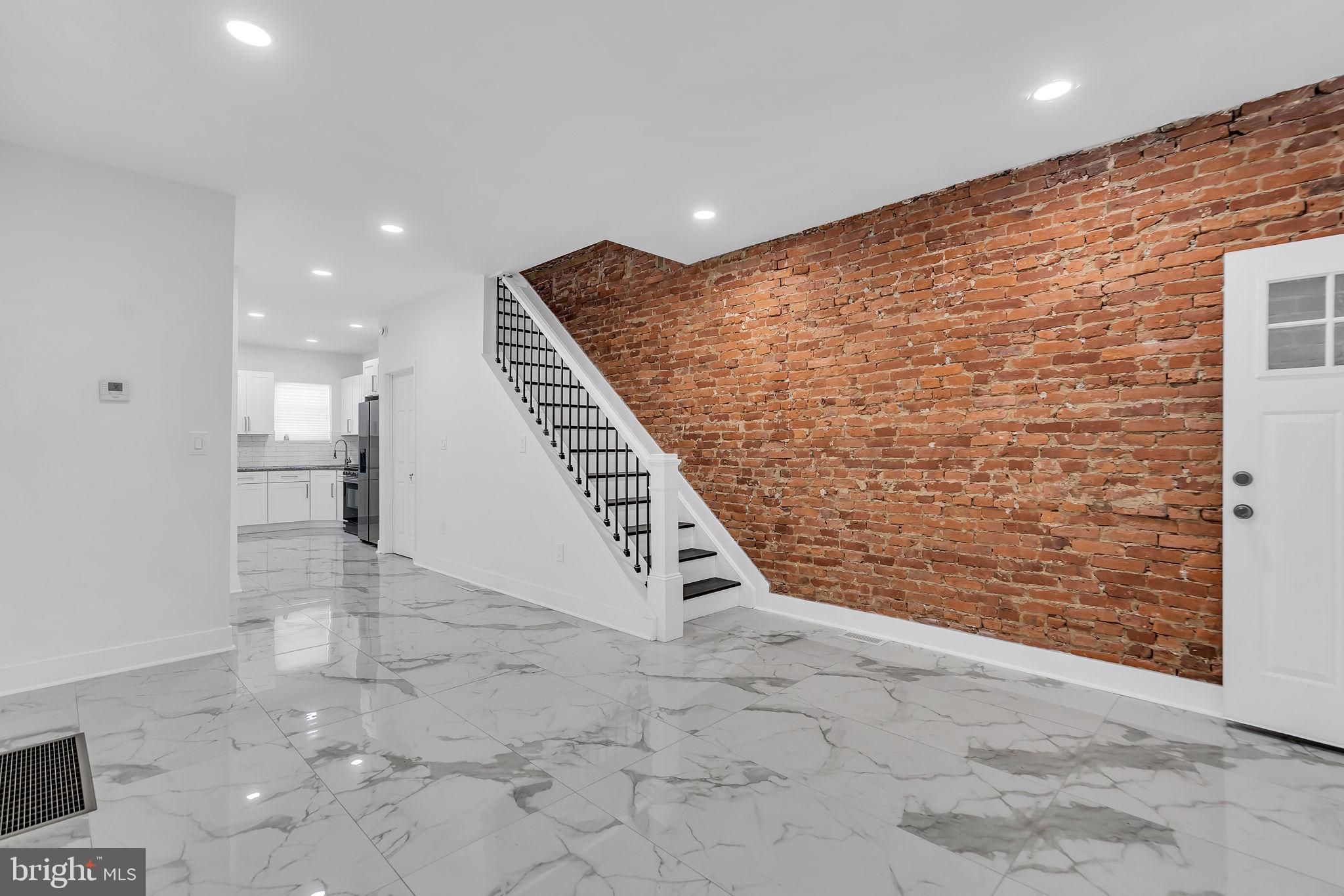 102 S 24TH STREET