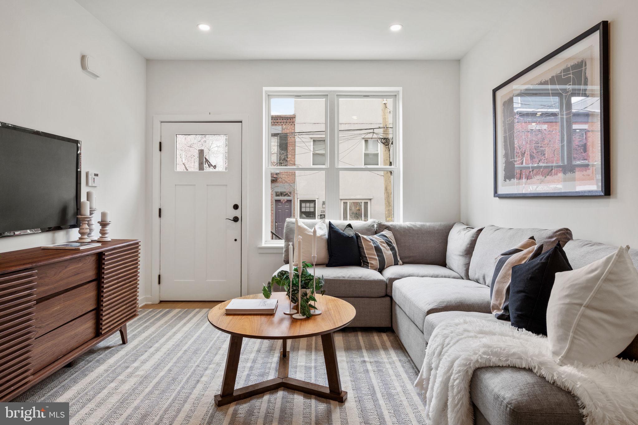 2209 MONTROSE STREET