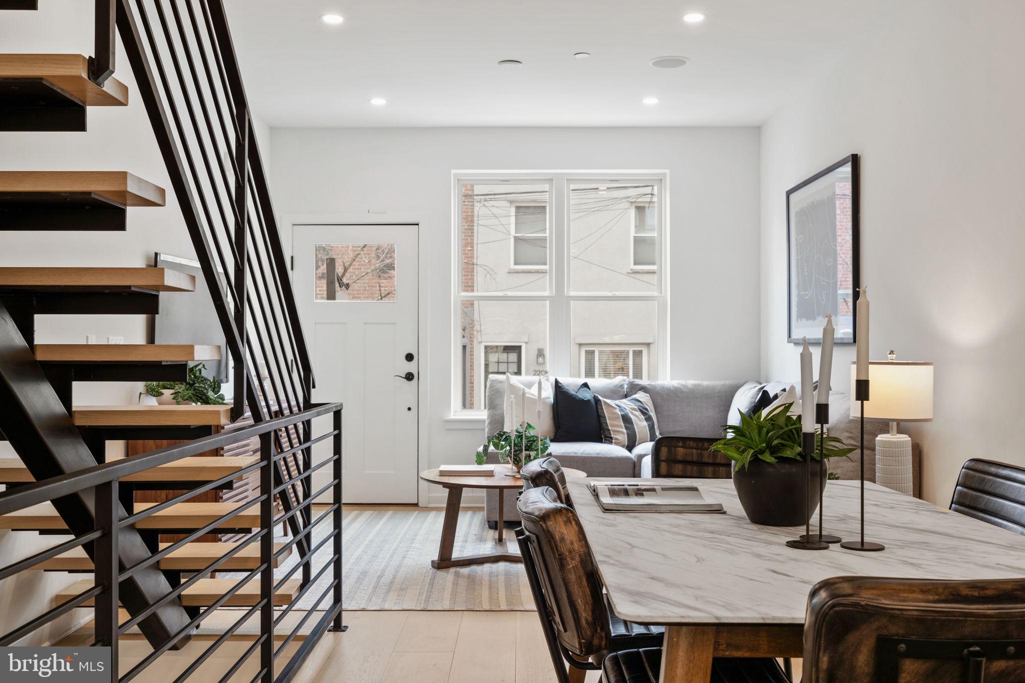 2209 MONTROSE STREET