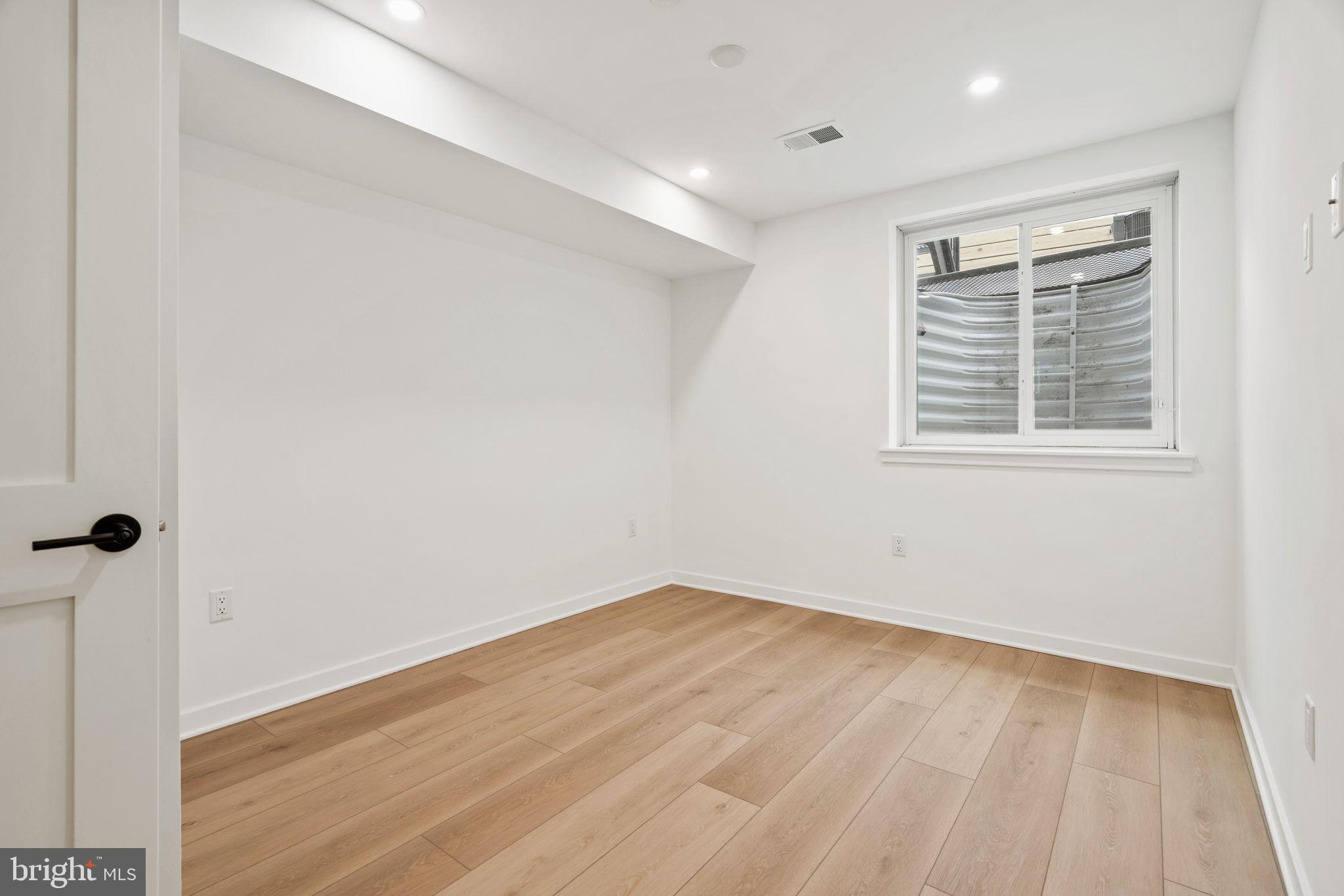 GRADUATE HOSPITAL - Residential